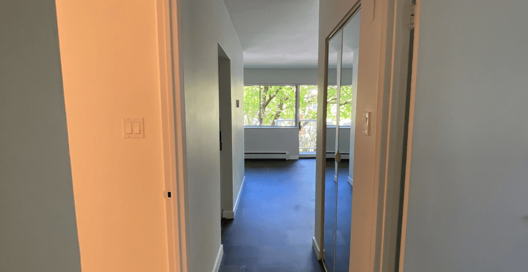 University Manor photo 1