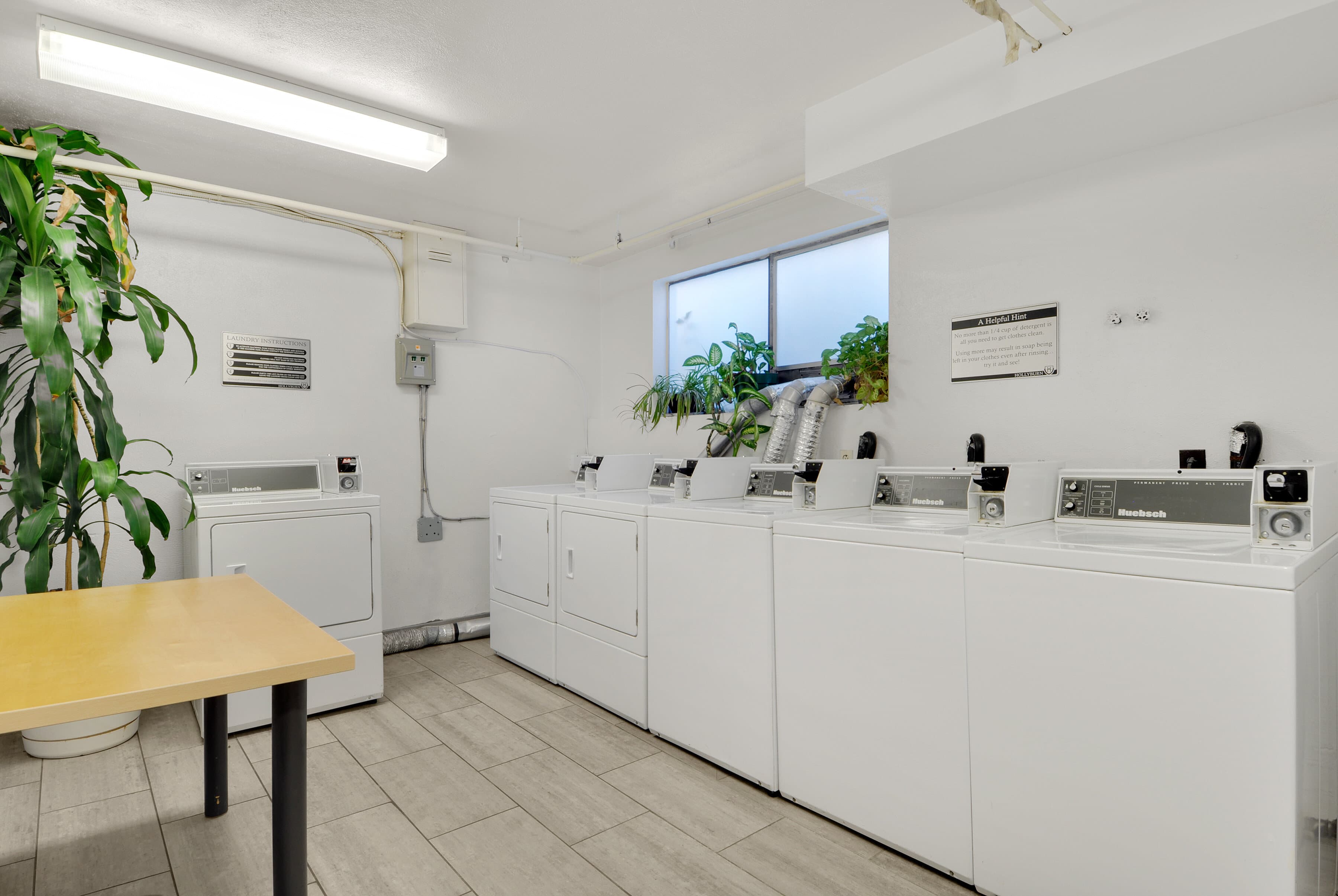 855 Jervis photo 1