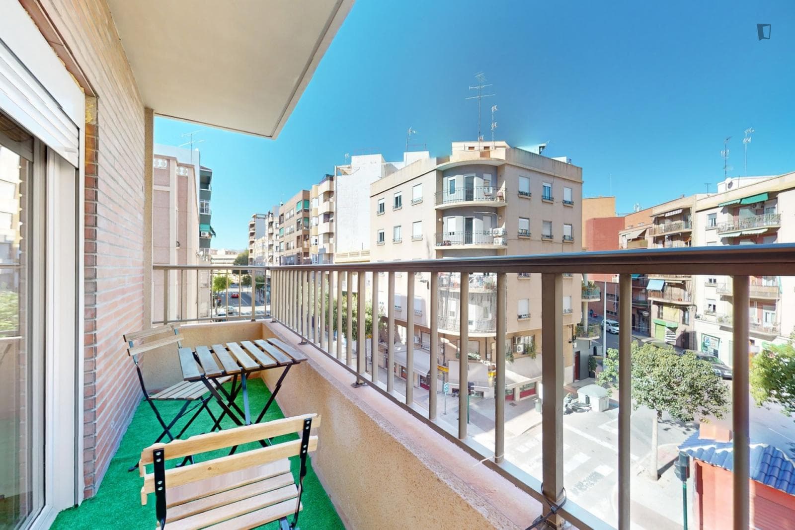 Attractive single bedroom with balcony photo 1