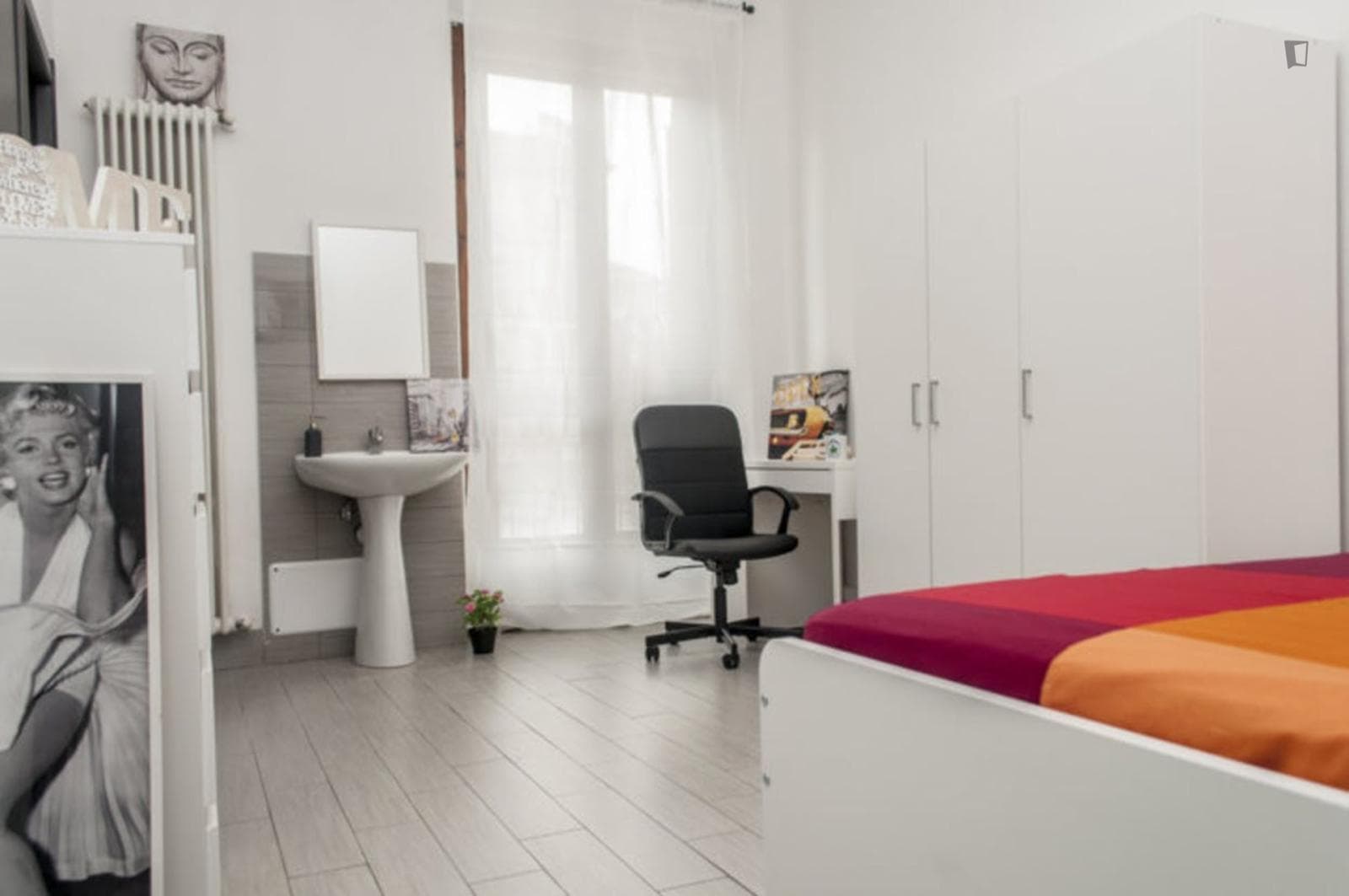 Comfy single bedroom in the Centro district photo 1