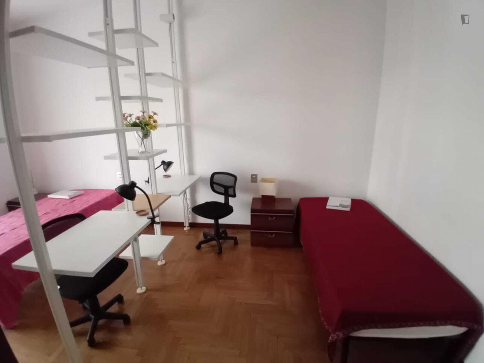 Comfy Twin Bedroom well connected to city centre photo 1