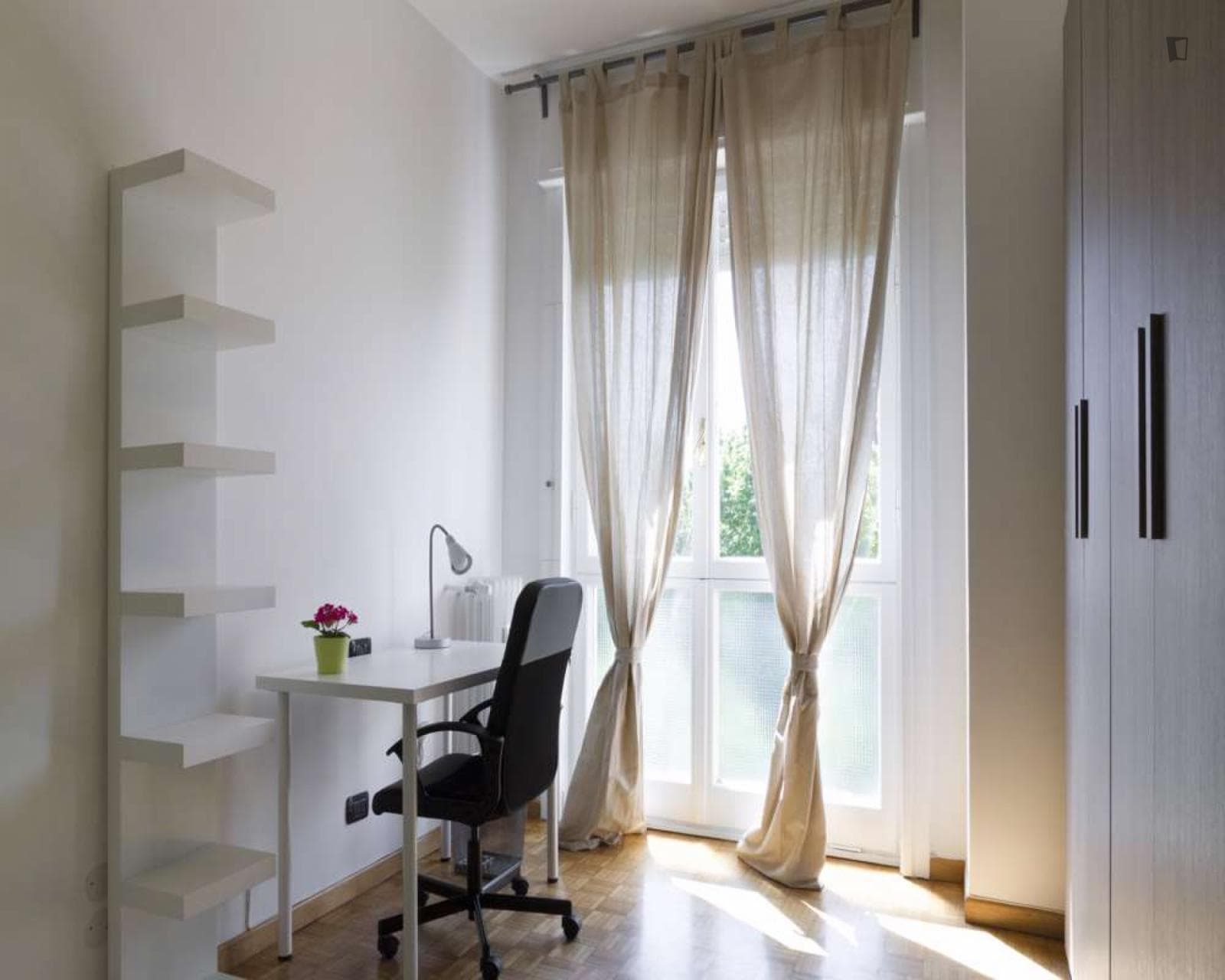 Luminous single bedroom in Portello photo 1