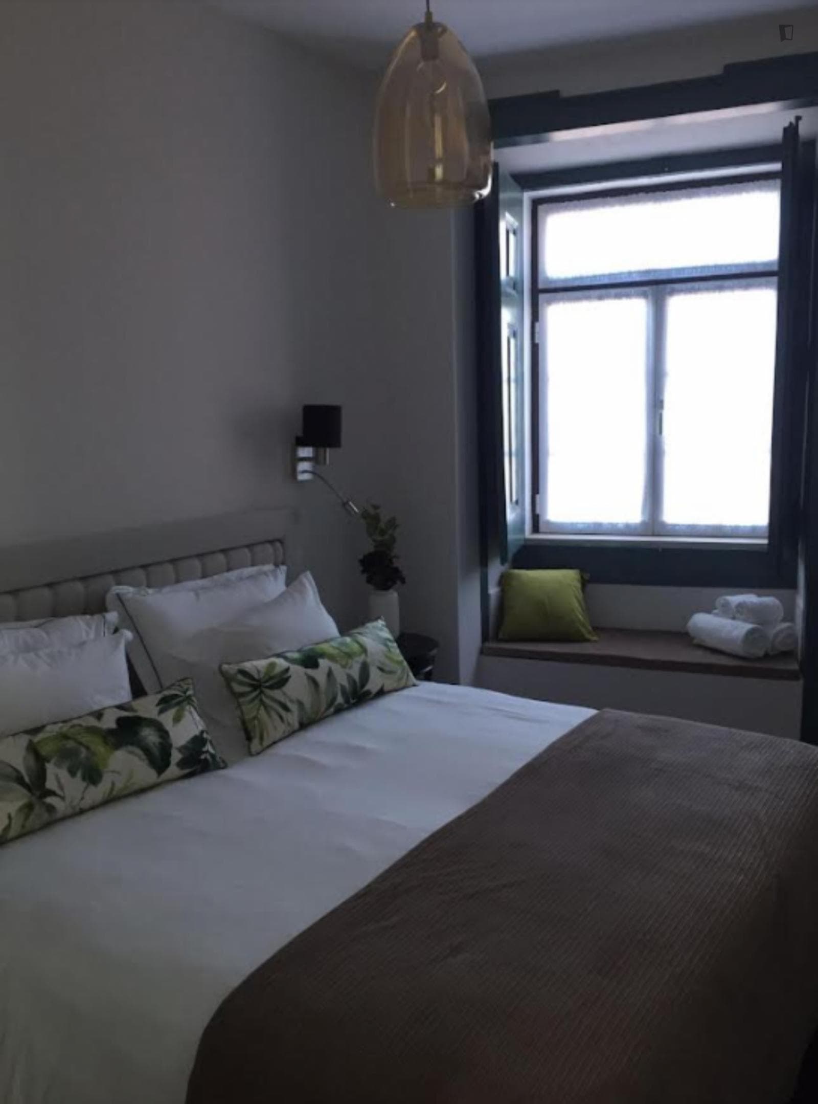Cosy double bedroom next to Praça do Comércio  photo 1
