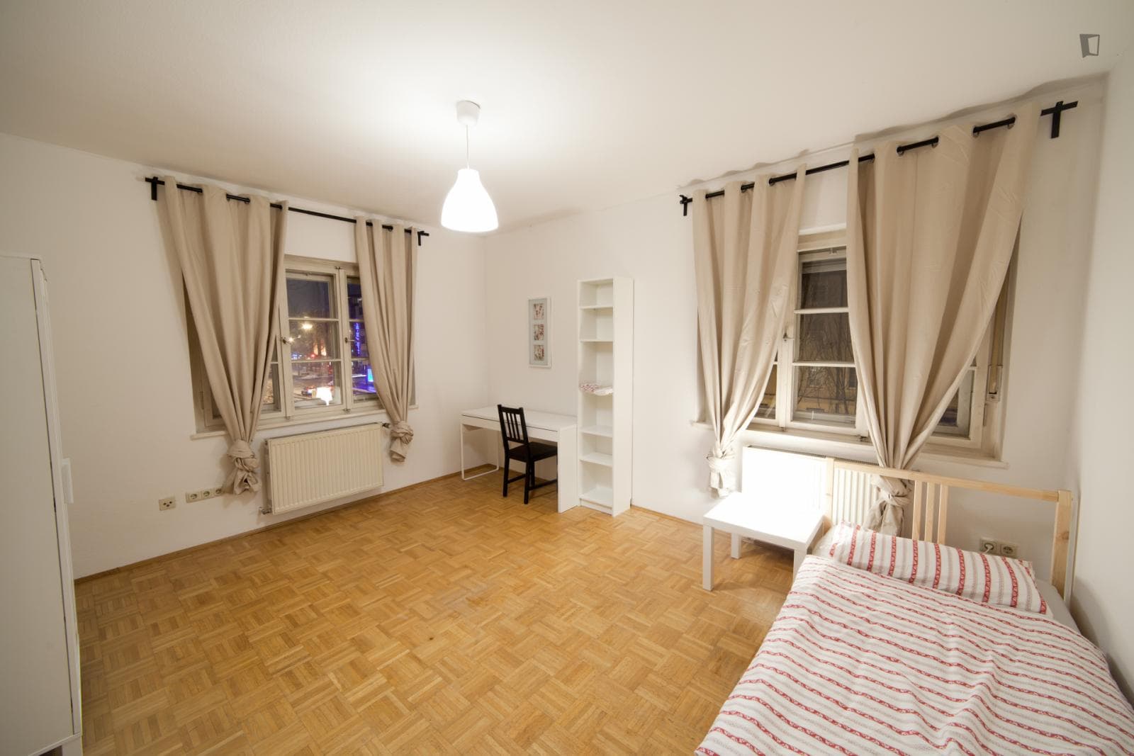 Tasteful single bedroom near the Bonner Platz metro photo 1