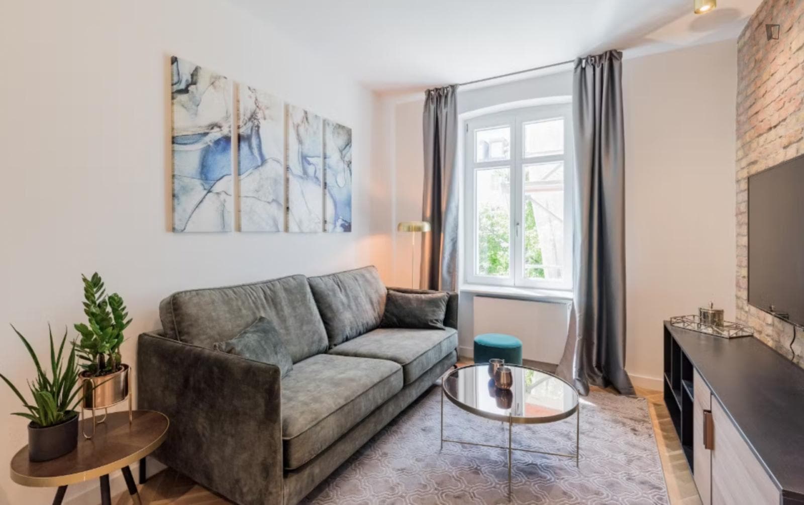 1-Bedroom apartment in the central Mitte district photo 1