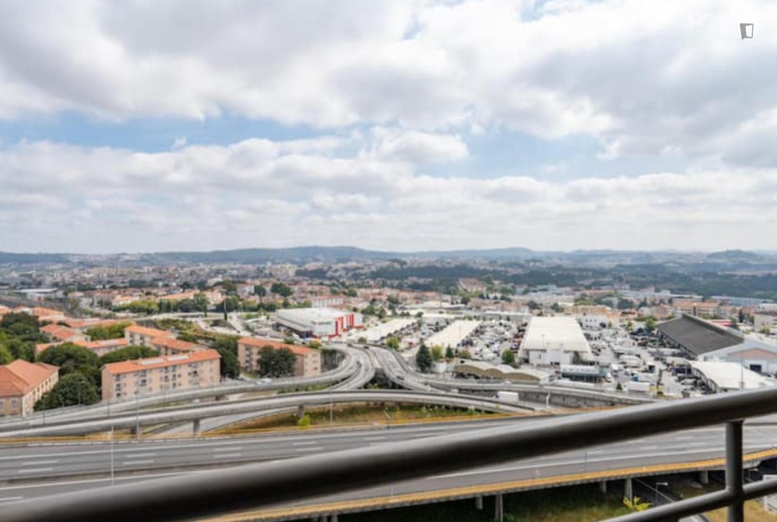 Appealing 1-bedroom apartment in Campanhã photo 1