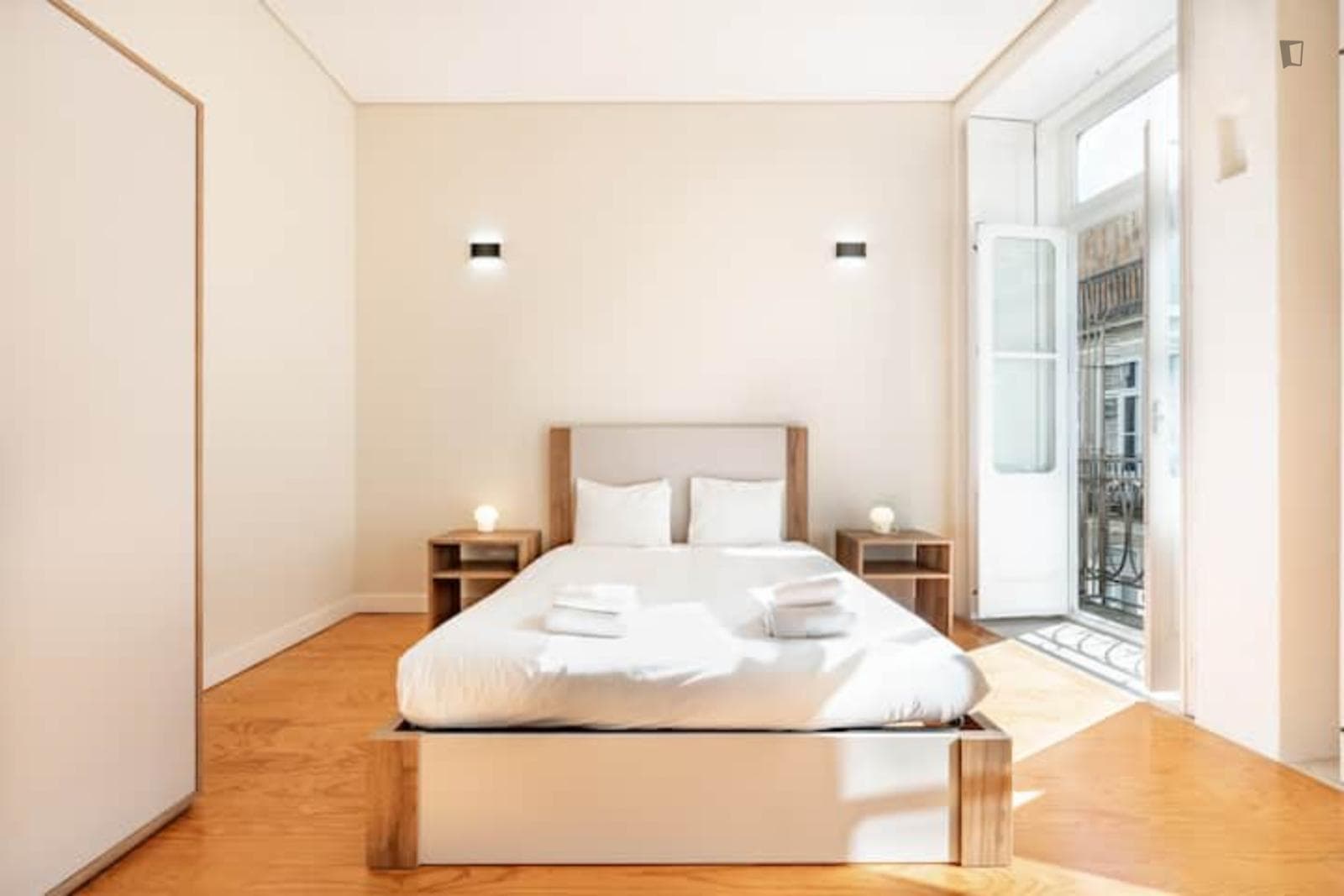 Luminous suite in the vicinity of the iconic Mercado do Bolhão photo 1