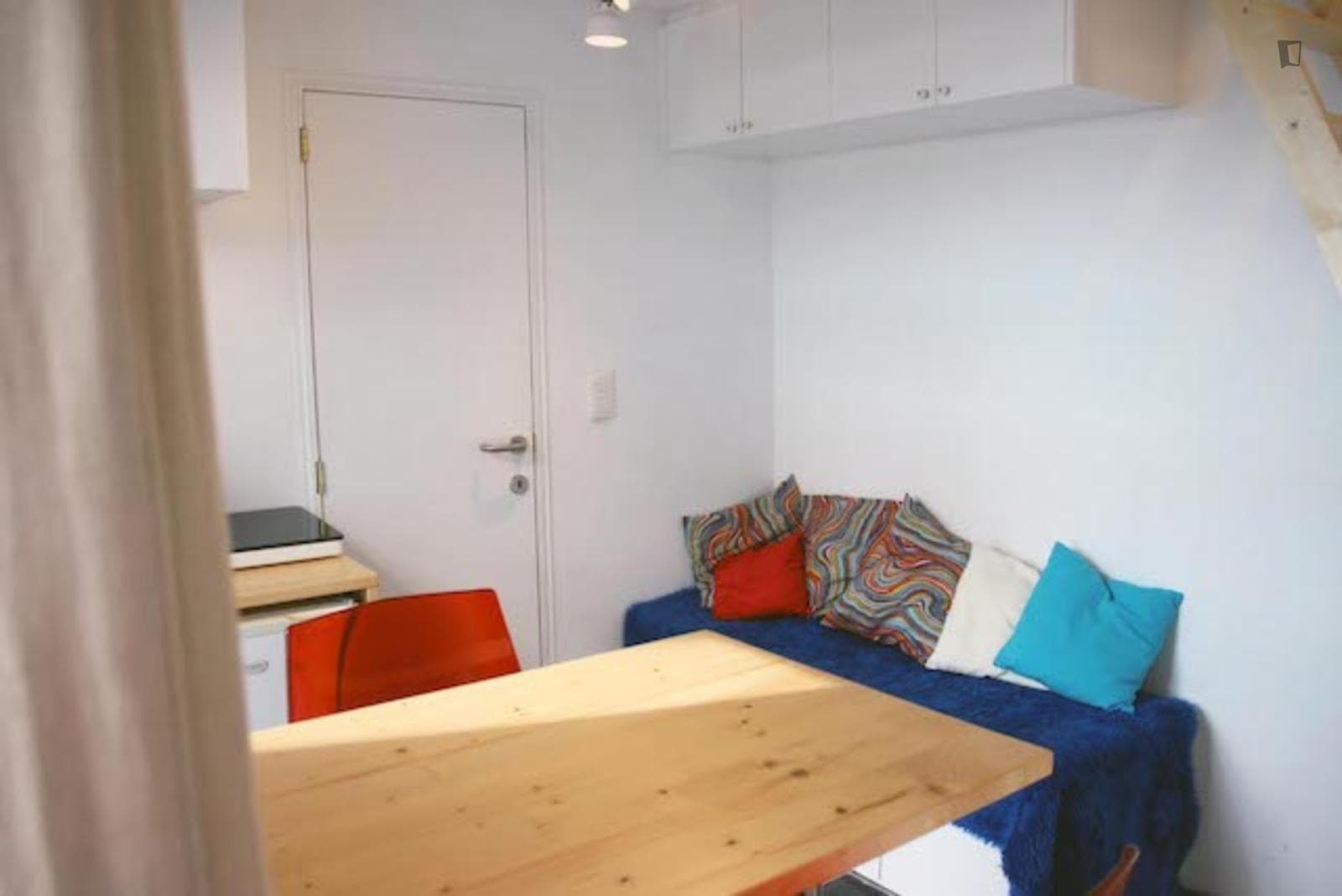 Beautiful bedroom in an apartment with a terrace photo 1