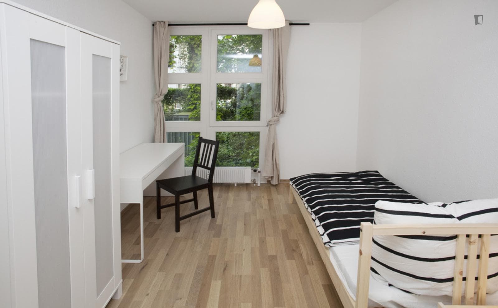 Interesting single bedroom in Kreuzberg photo 1