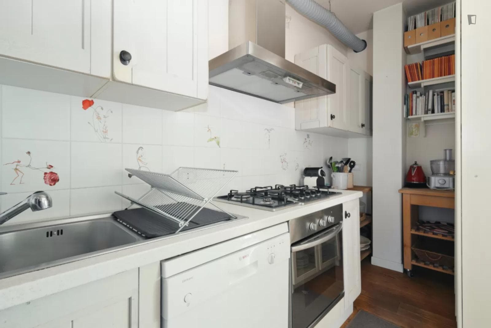 Inviting 2-bedroom flat near Università Bocconi photo 1