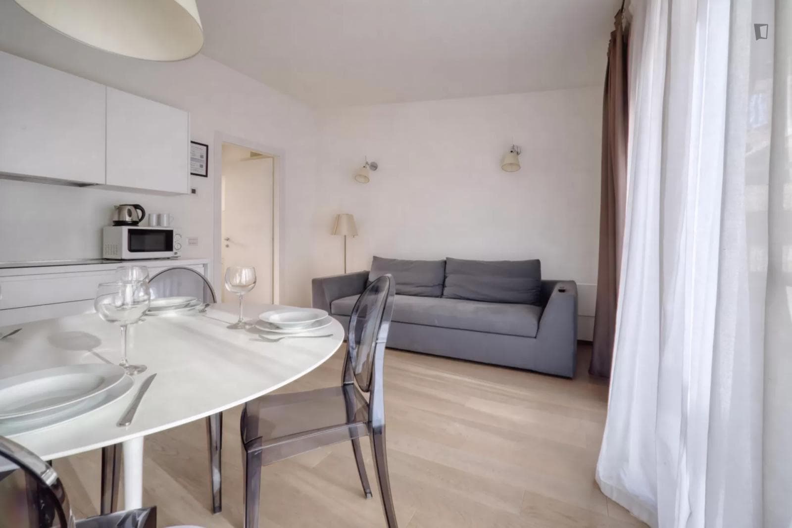 Inviting 1-bedroom flat in Porta Garibaldi photo 1