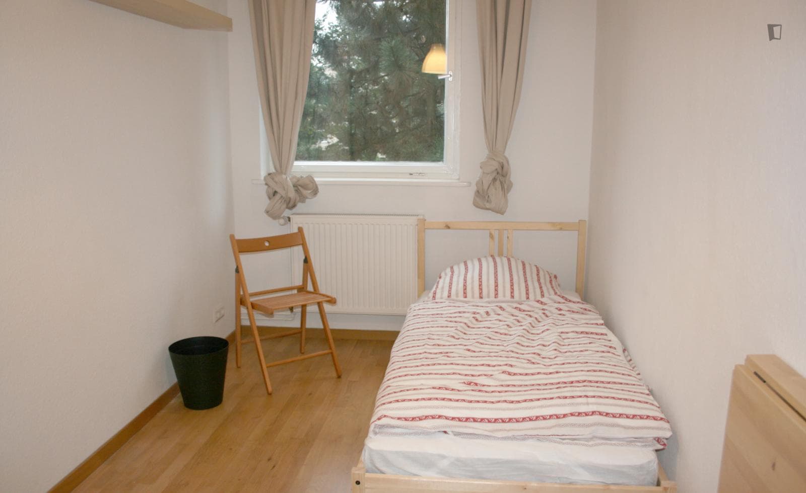 Comfy single bedroom in Gesundbrunnen photo 1