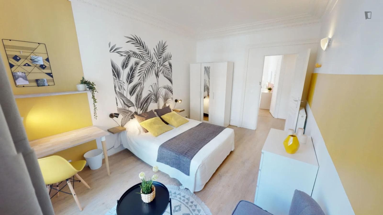 Cute double bedroom not far from Mirabeau metro station photo 1