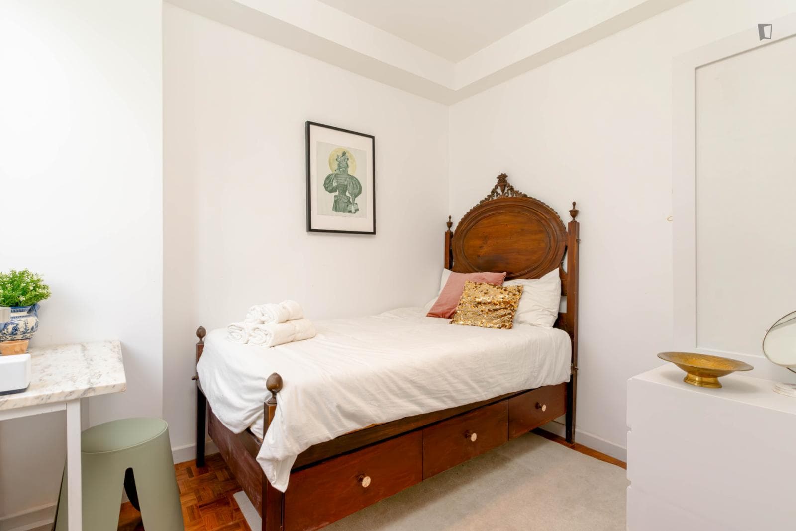 Pleasant single bedroom in Parque das Nações photo 1