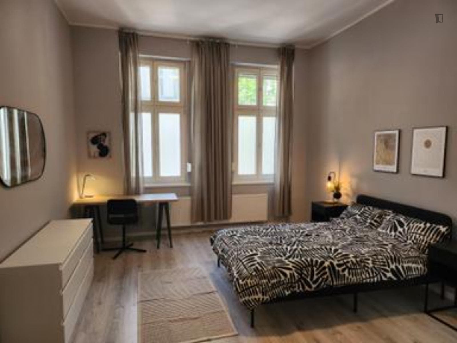 2-Bedroom flat close to the Schlesisches Tor metro photo 1