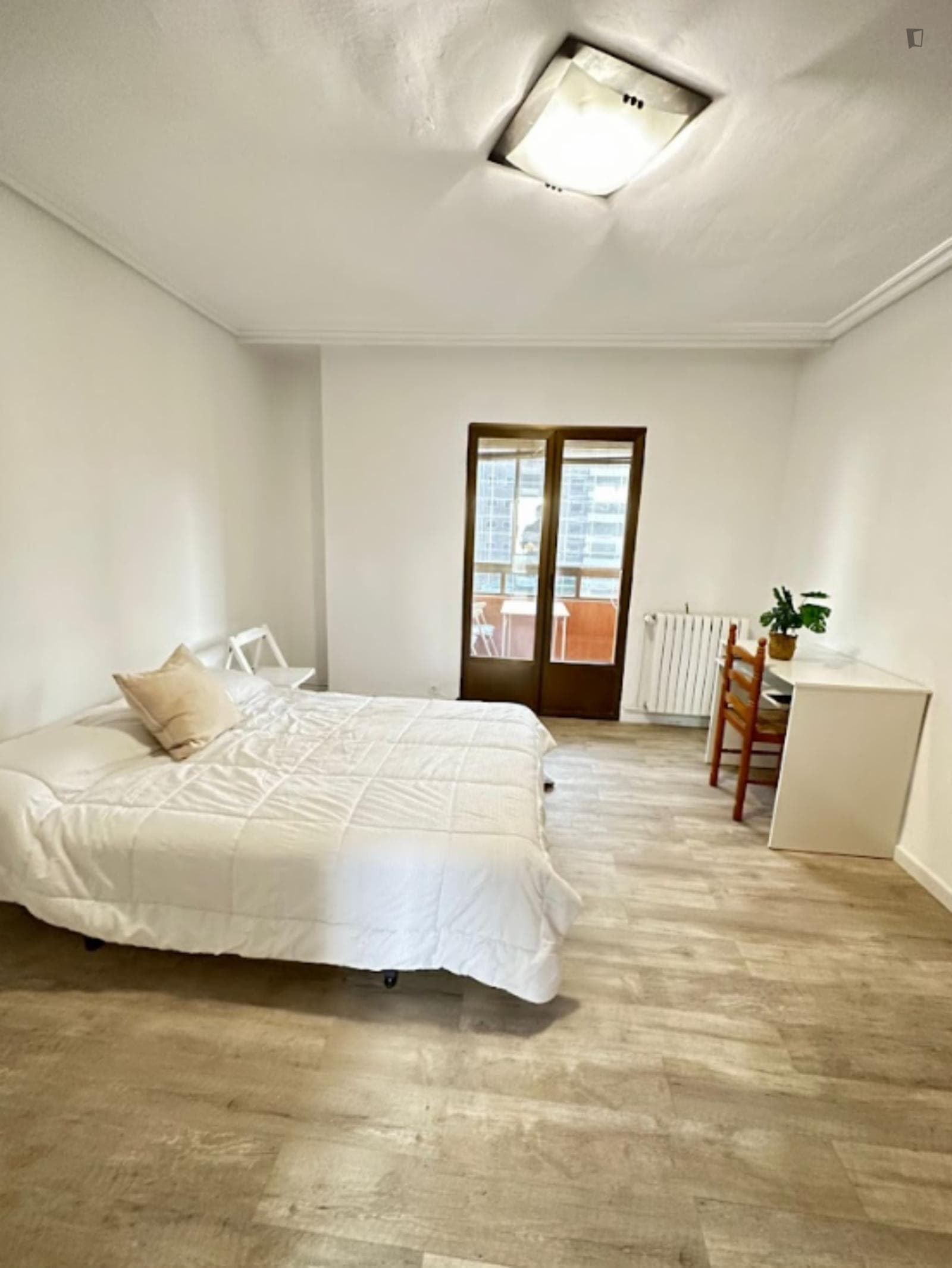 Double bedroom with a balcony, in San Juan photo 1