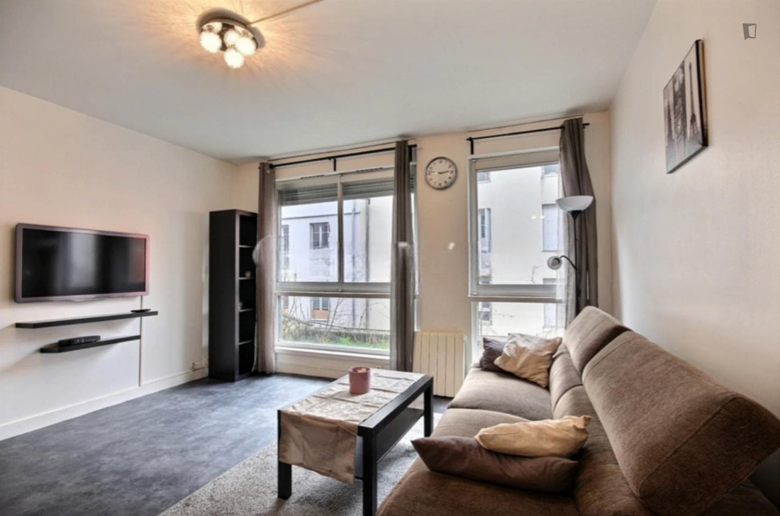 Inviitng 1-bedroom apartment in Goutte d'Or photo 1