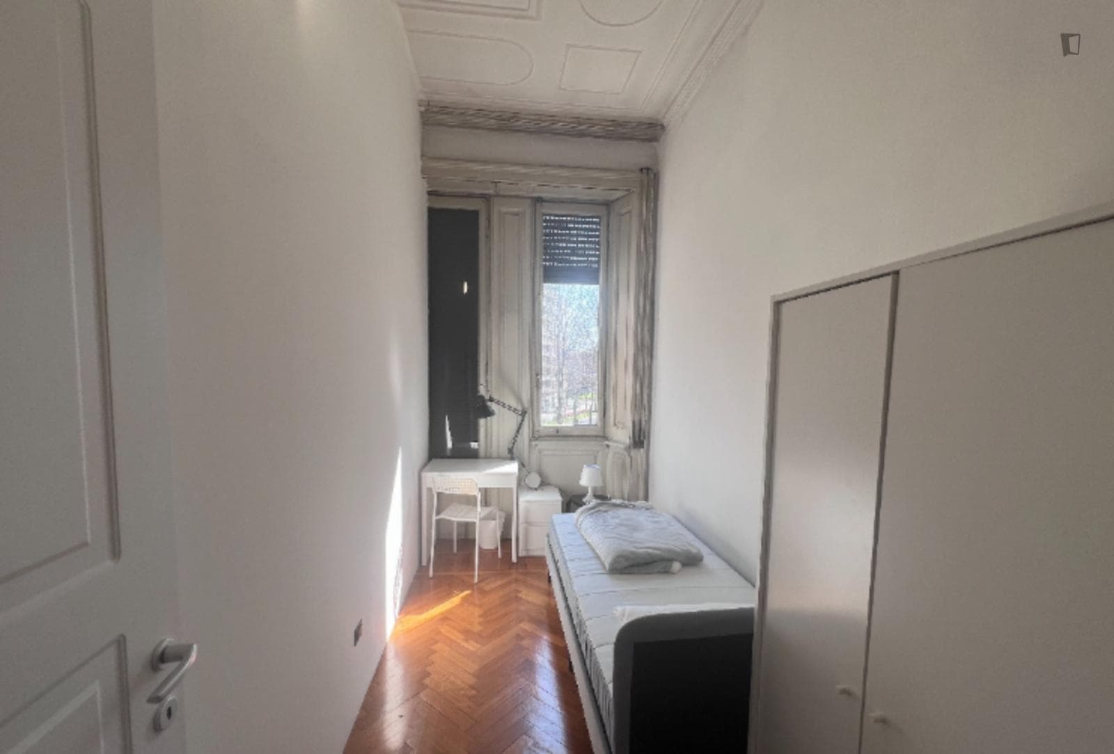 Splendid single bedroom in Porta Venezia photo 1