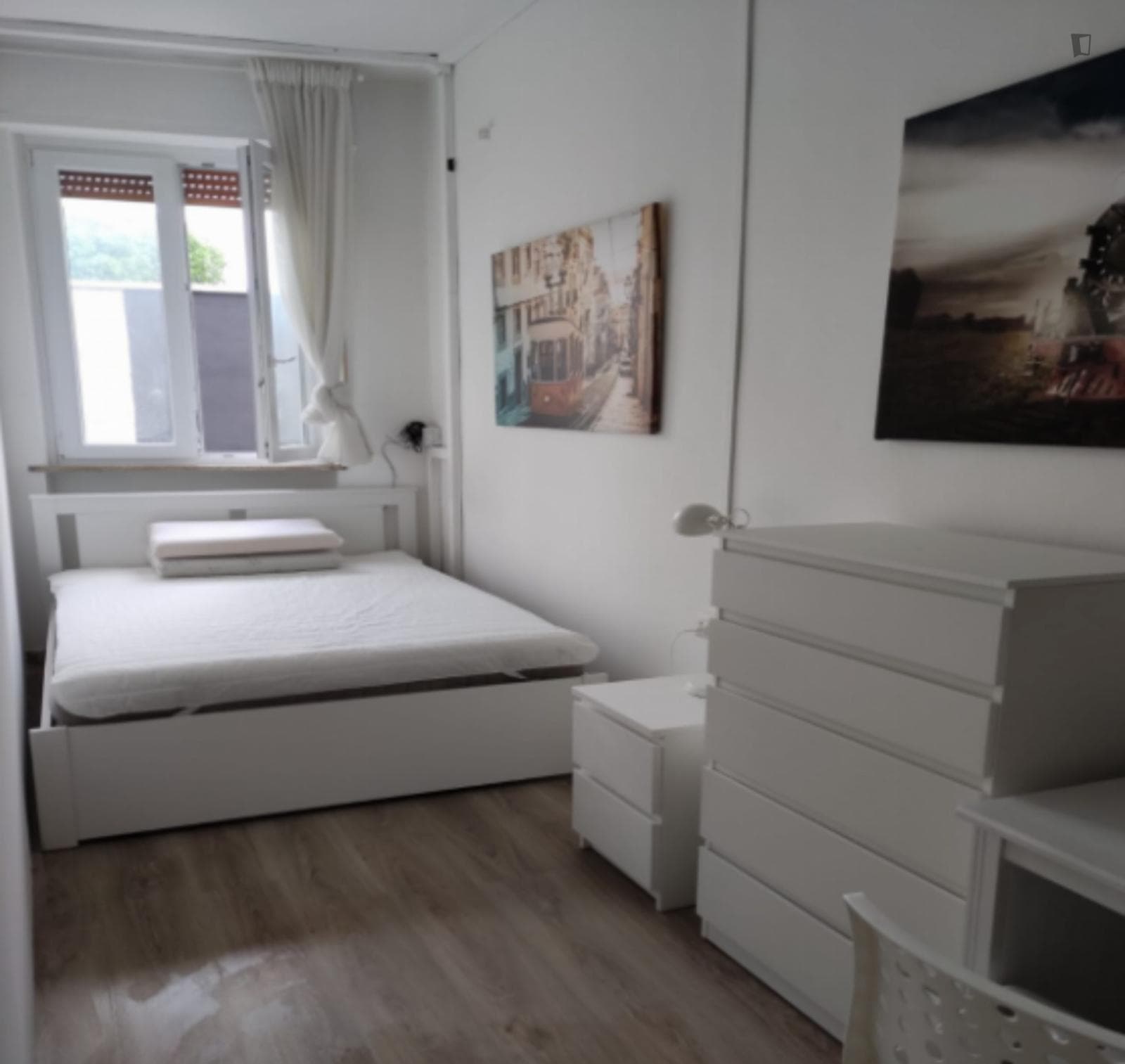 Pleasant double bedroom in Bovisa Durando campus of Politecnico di Milano photo 1