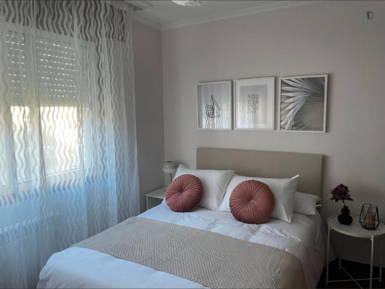 Welcoming Double Bedroom ensuite close to Gran Vía de Vigo photo 1