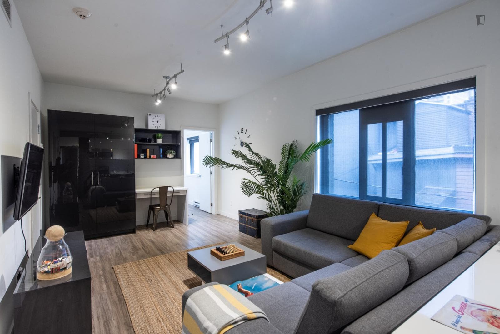 Property photo thumbnail