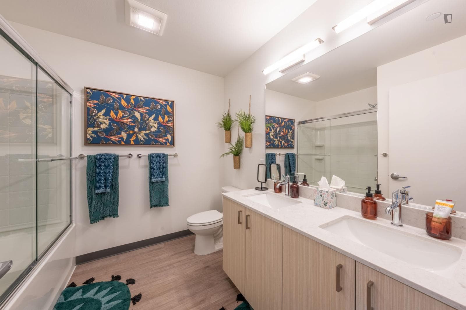 Snug double ensuite bedroom not far from the Union Bay Natural Area photo 1
