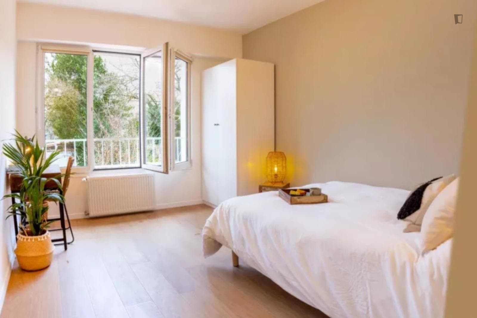 Lovely double ensuite bedroom in Choisy Sud photo 1