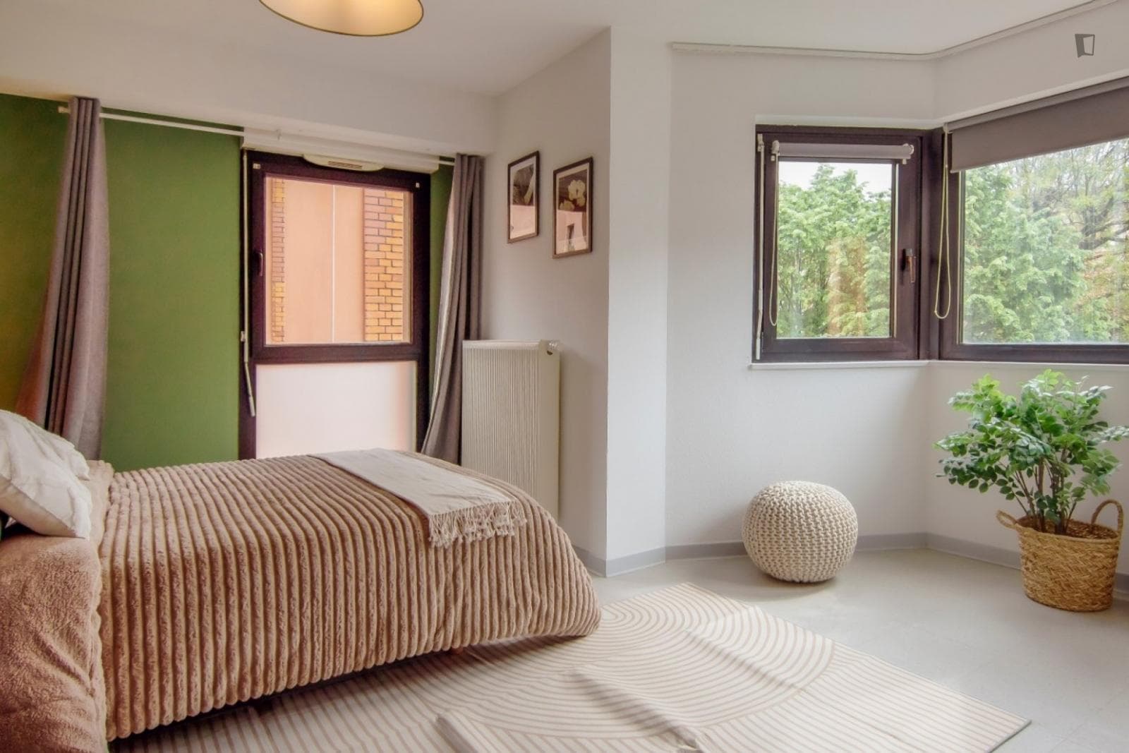 Move into this spacious 15 m² room for rent in Strasbourg - ST96 photo 1