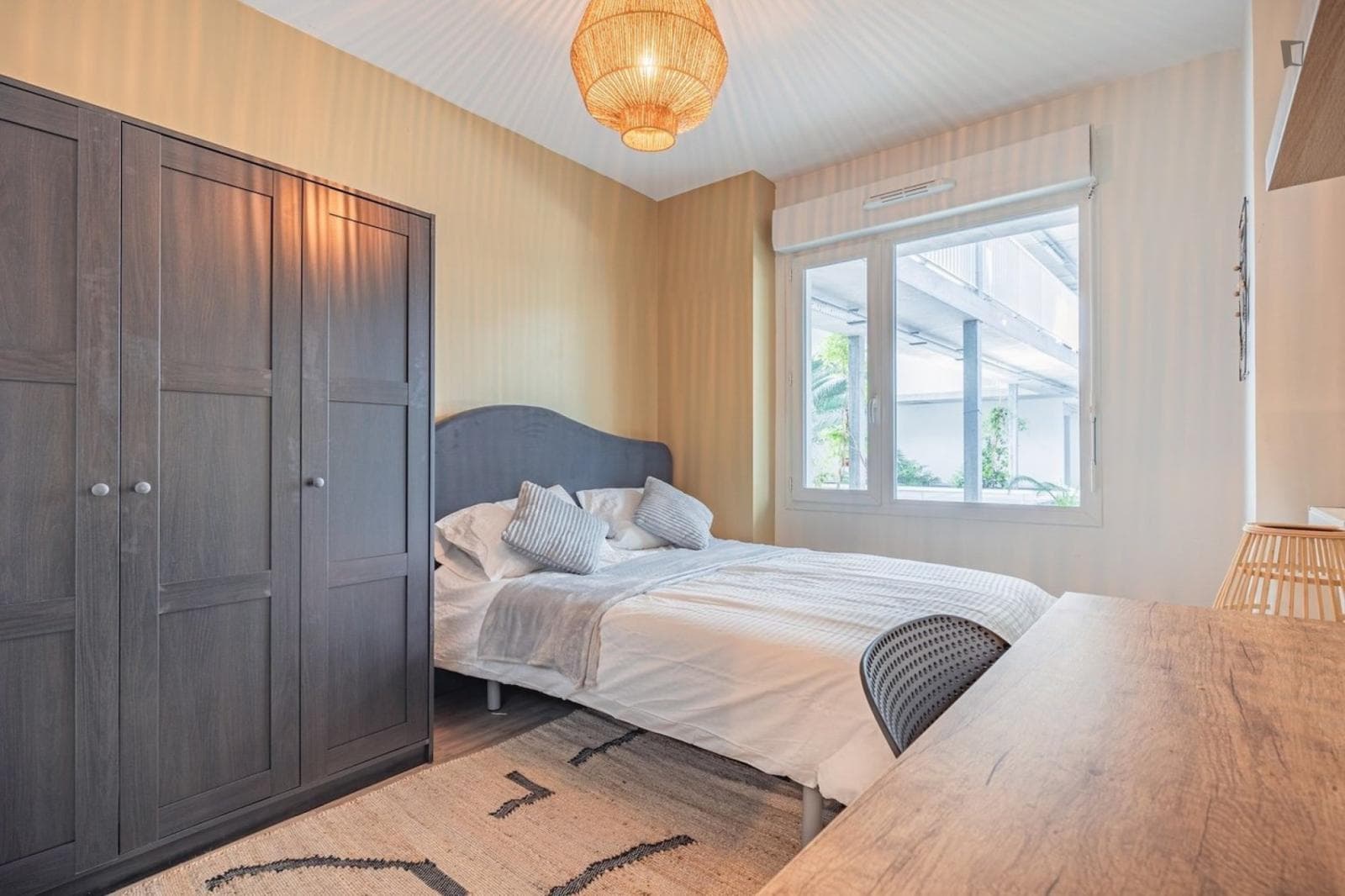 Move into this natural 11 m² room in co-living for rent in Bordeaux's Bacalan neighborhood - BO35 photo 1
