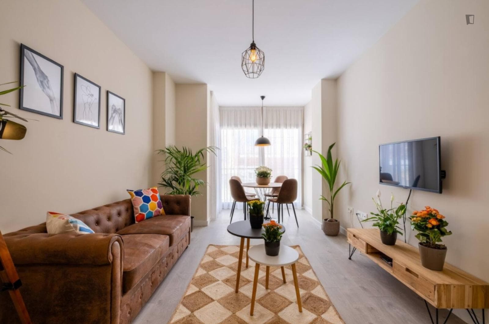 Luminous 1-bedroom apartment next to Gamarra, Málaga  photo 1