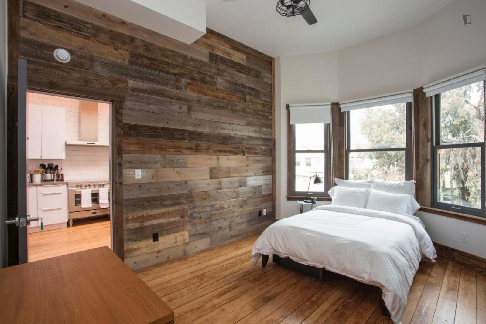 Cool 1-bedroom apartment a short drive from the University of San Francisco photo 1