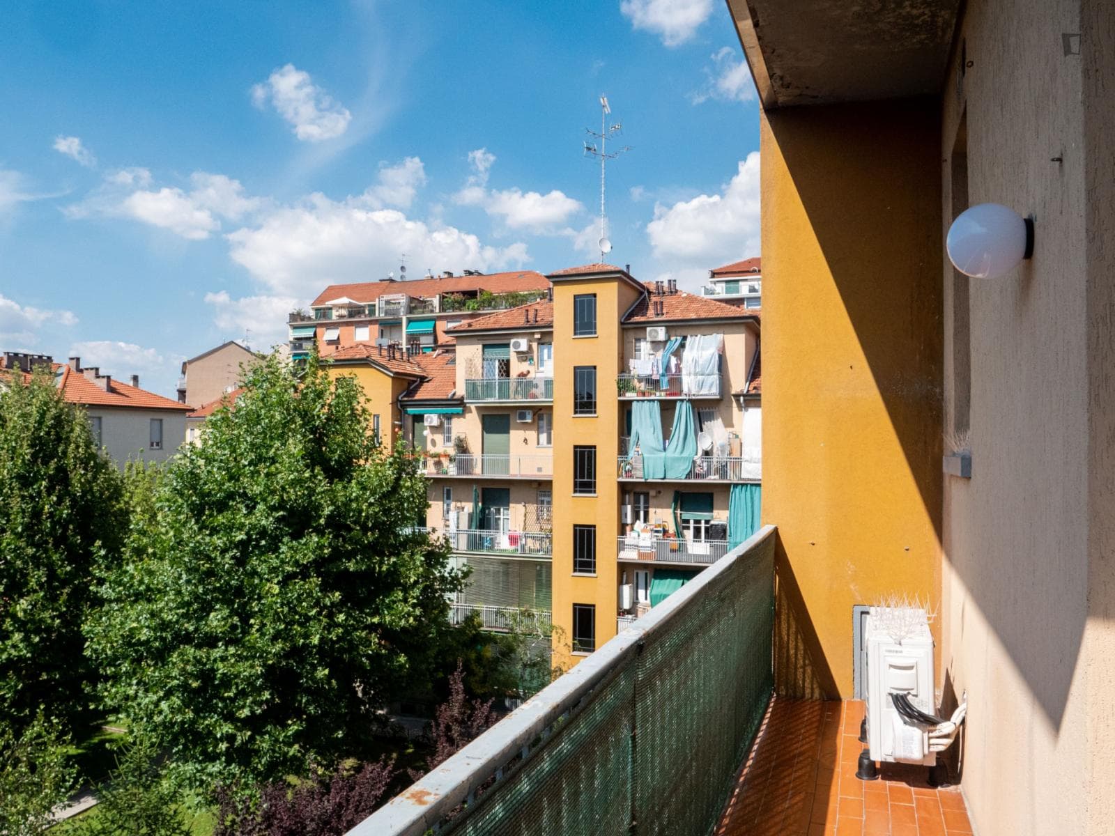 Welcoming 2-bedroom apartment in San Siro photo 1