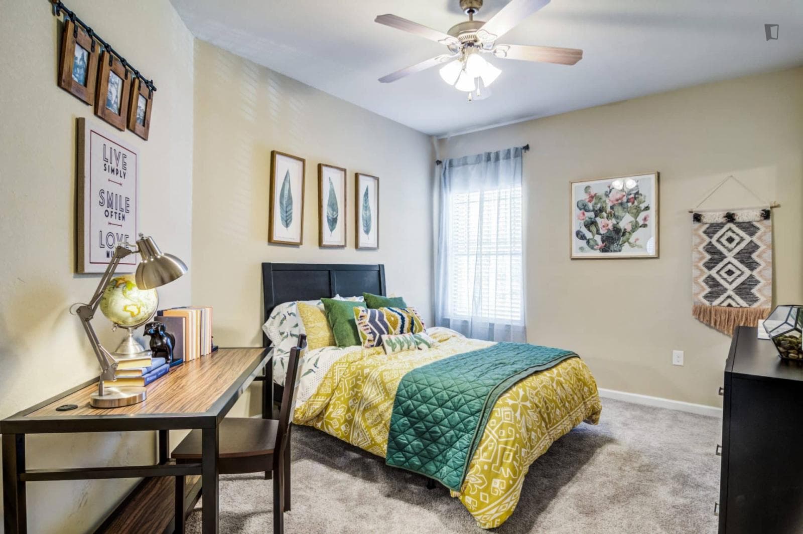 Neat and cosy double bedroom in Auburn photo 1