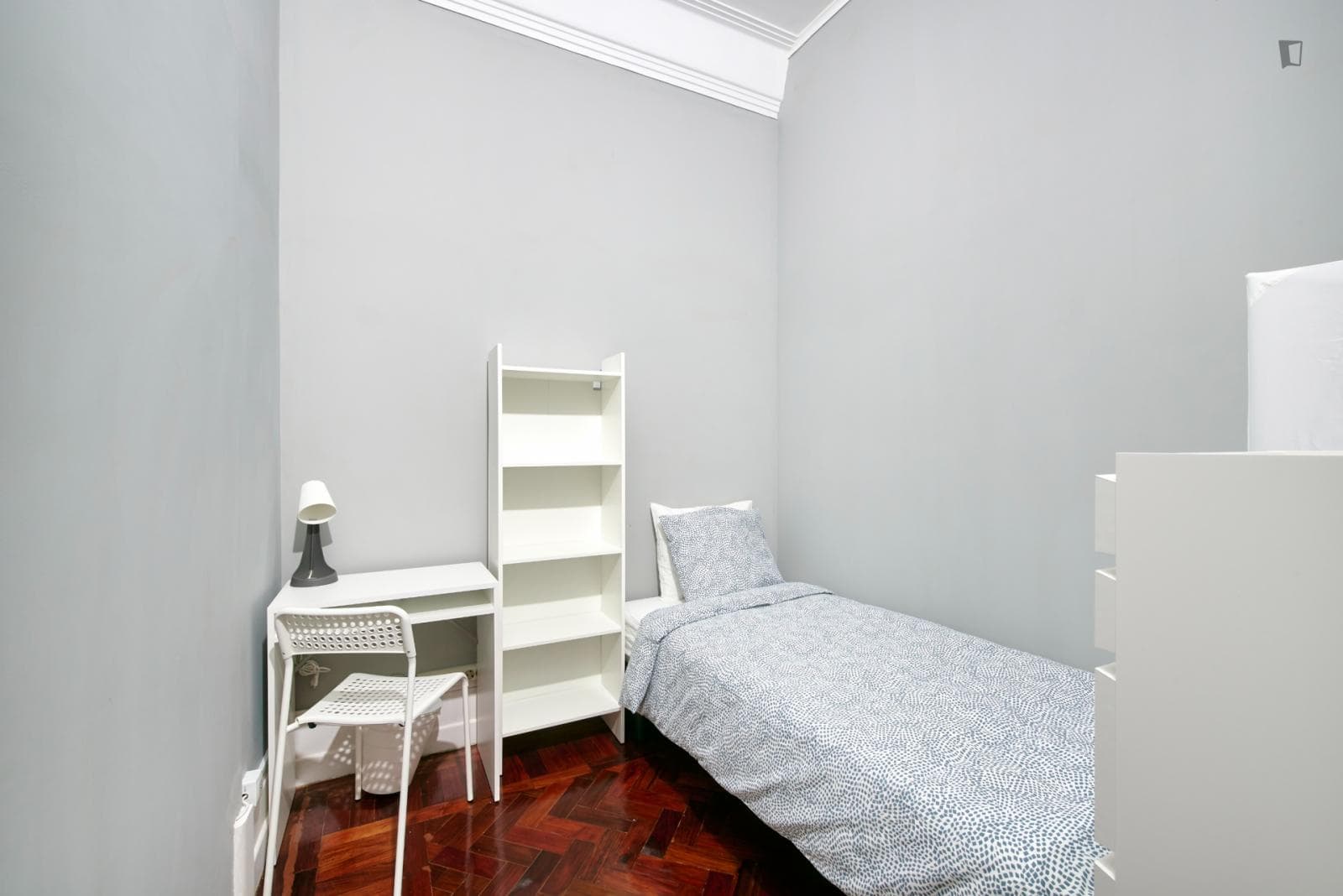 Cosy single bedroom near the São Sebastião metro photo 1