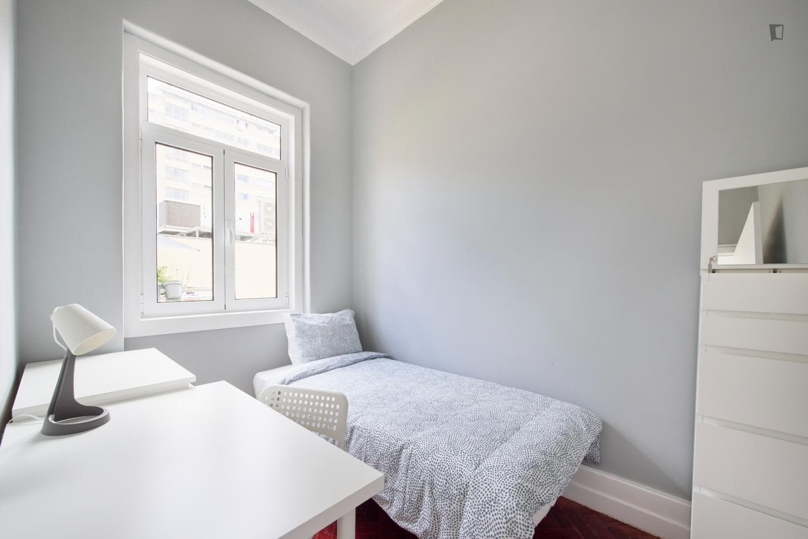 Bright single bedroom in Saldanha photo 1