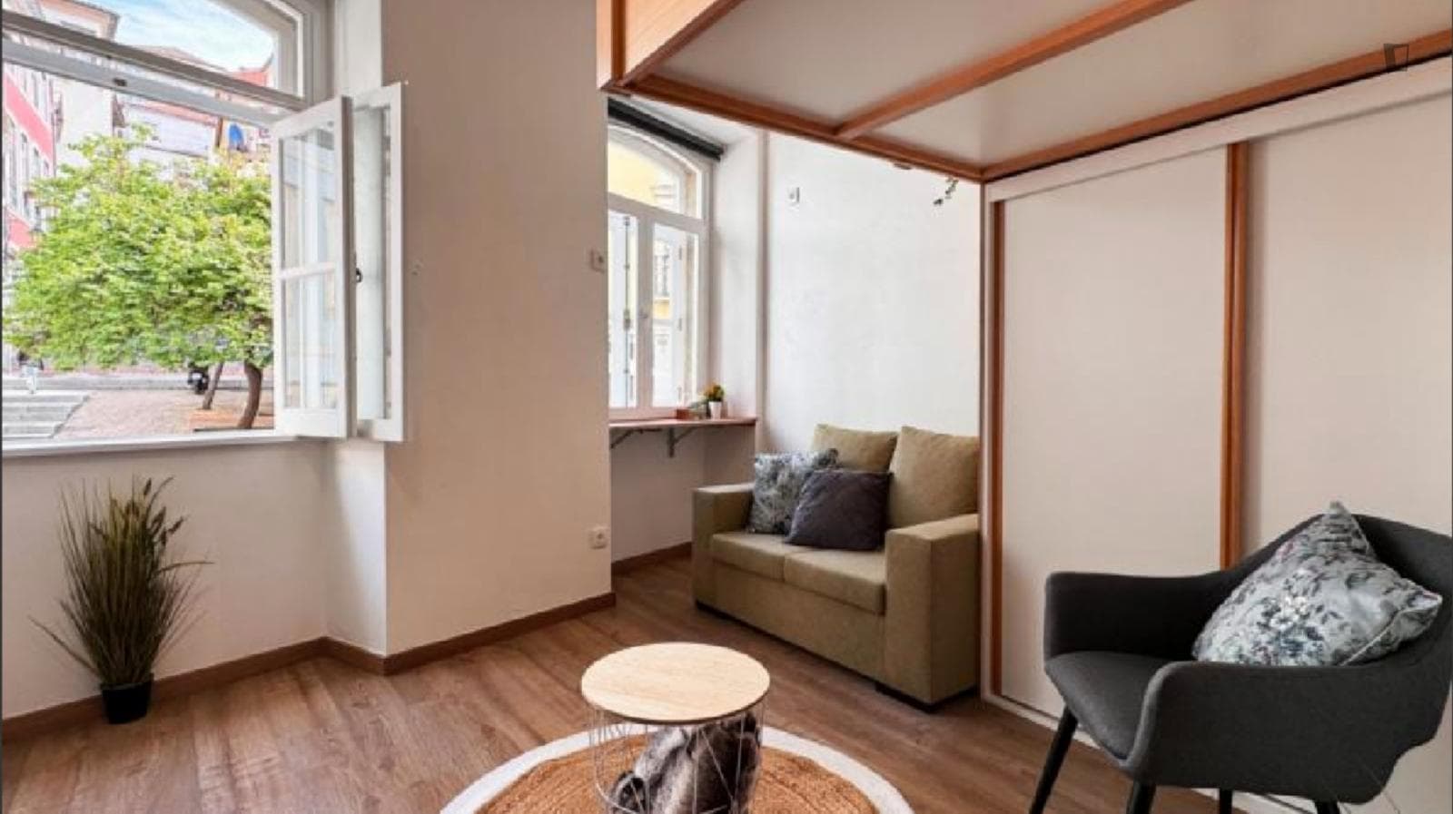 Welcoming Studio close to University of Coimbra photo 1