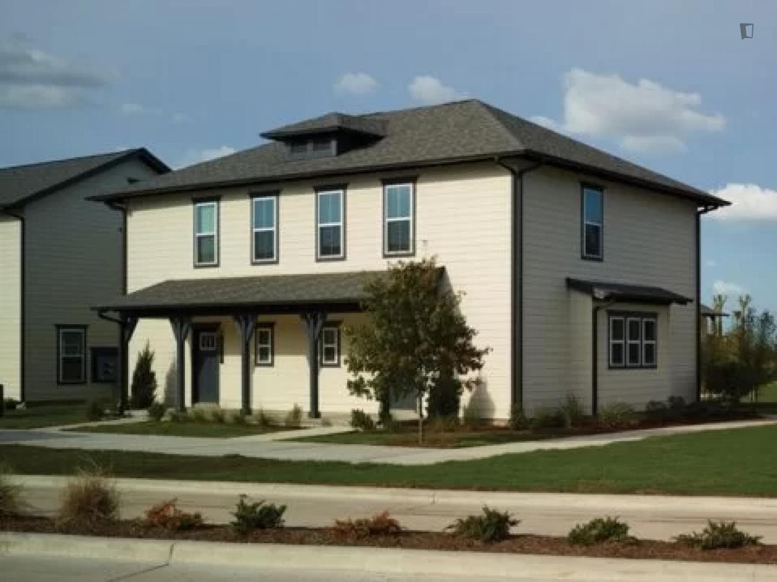 Property photo thumbnail