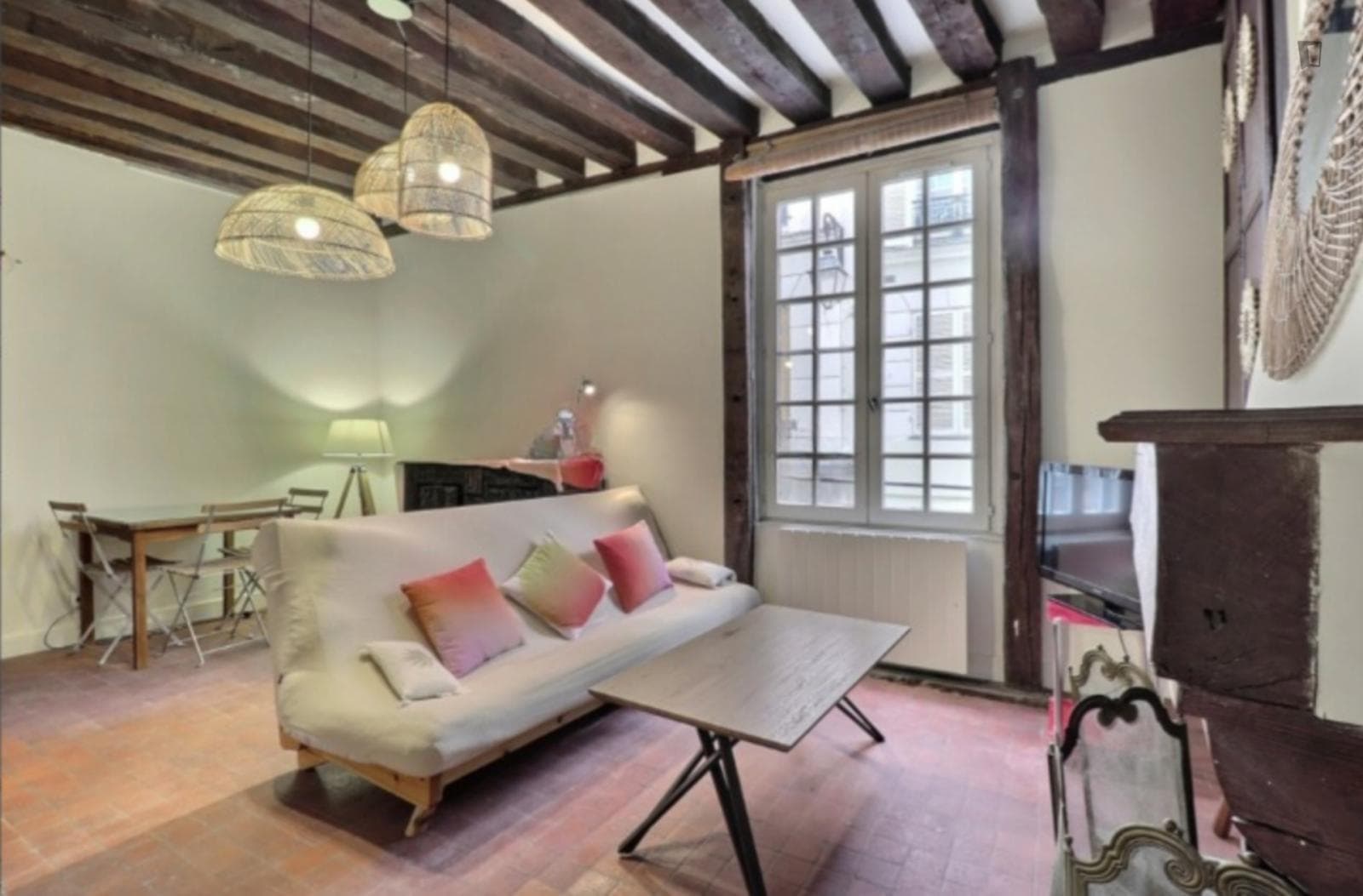 Excellent 1-bedroom apartment in 3e-Temple photo 1