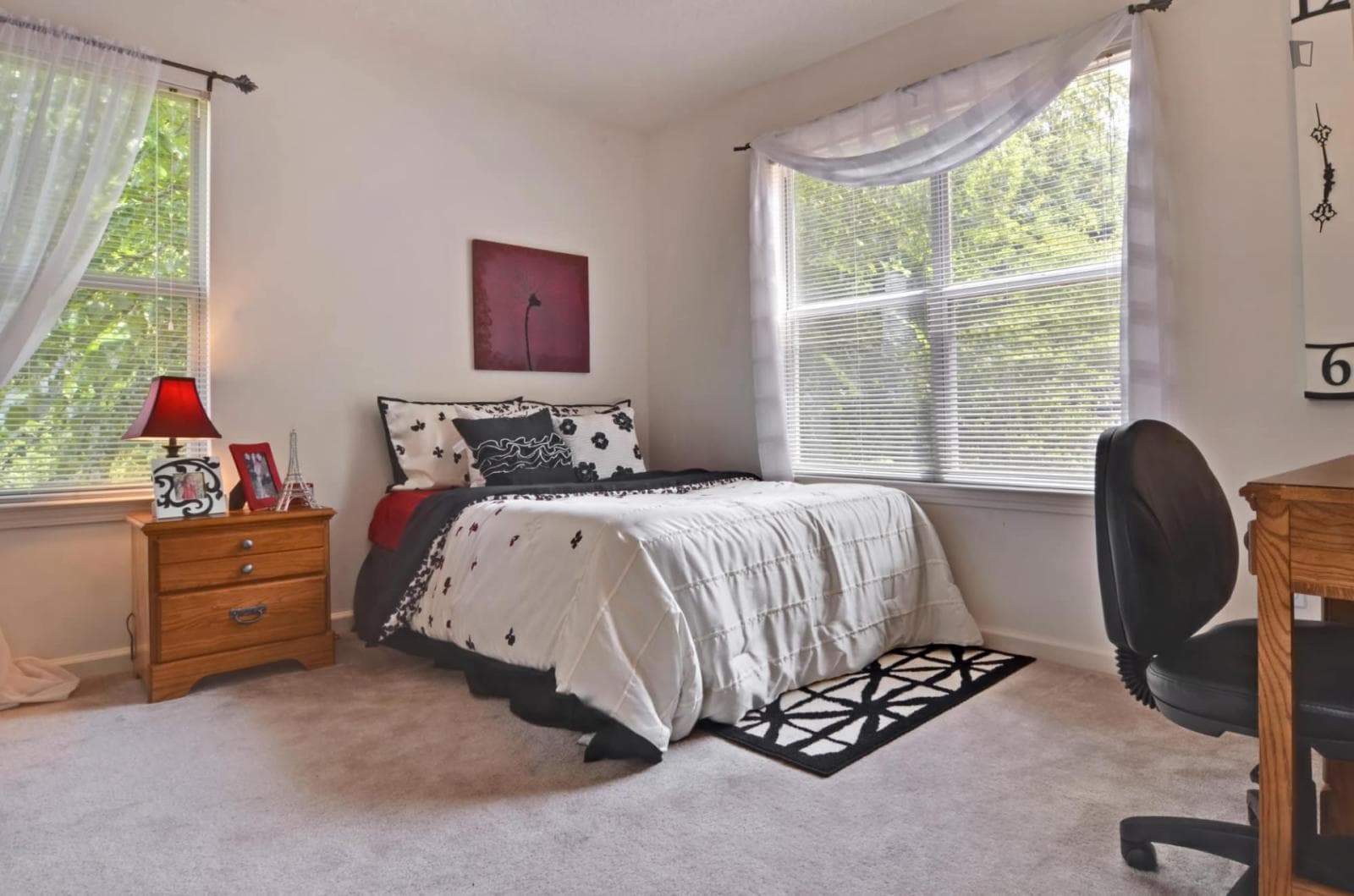 Classy double bedroom in Athens photo 1