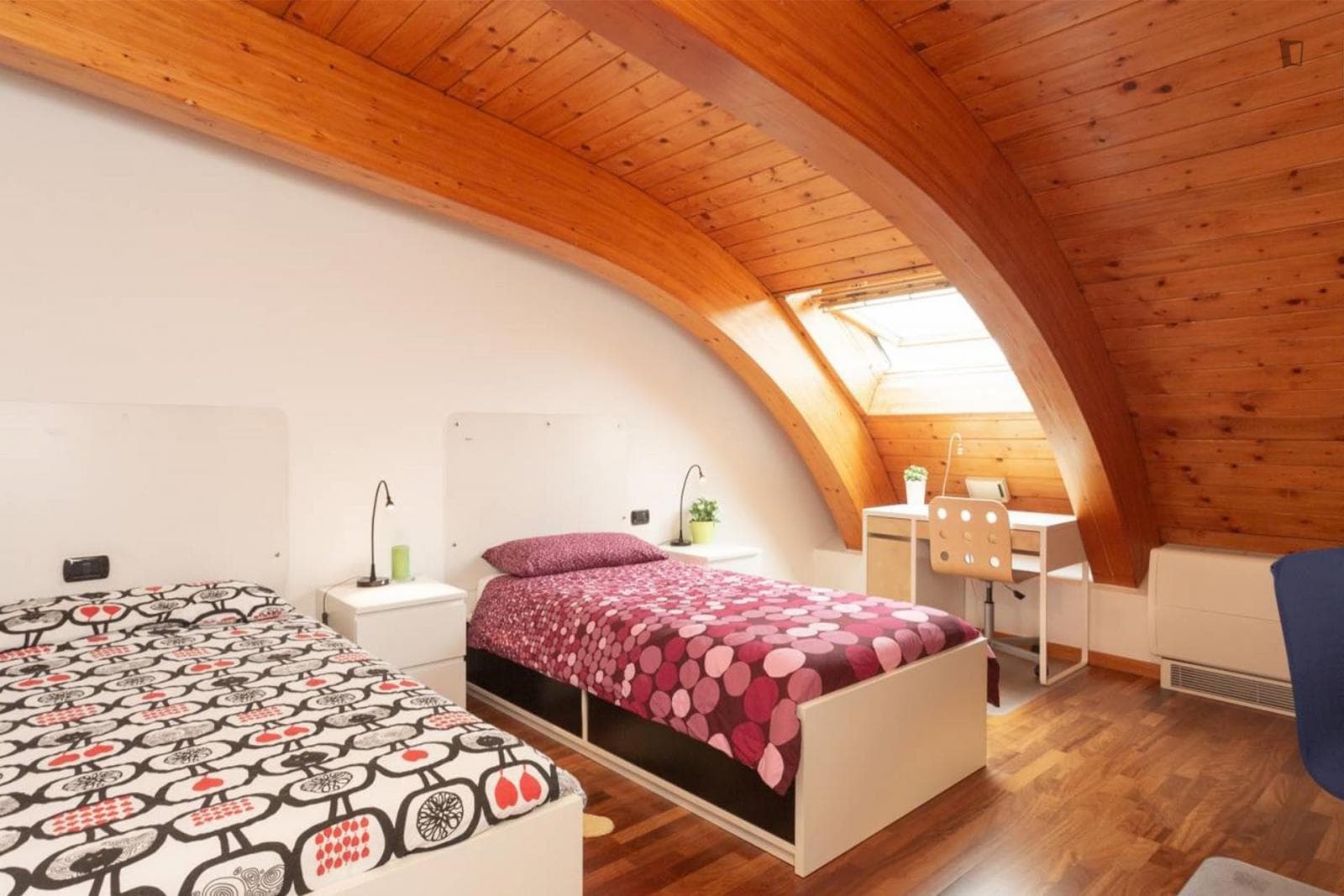 Bed in a twin bedroom close to Villa S. Giovanni metro station photo 1