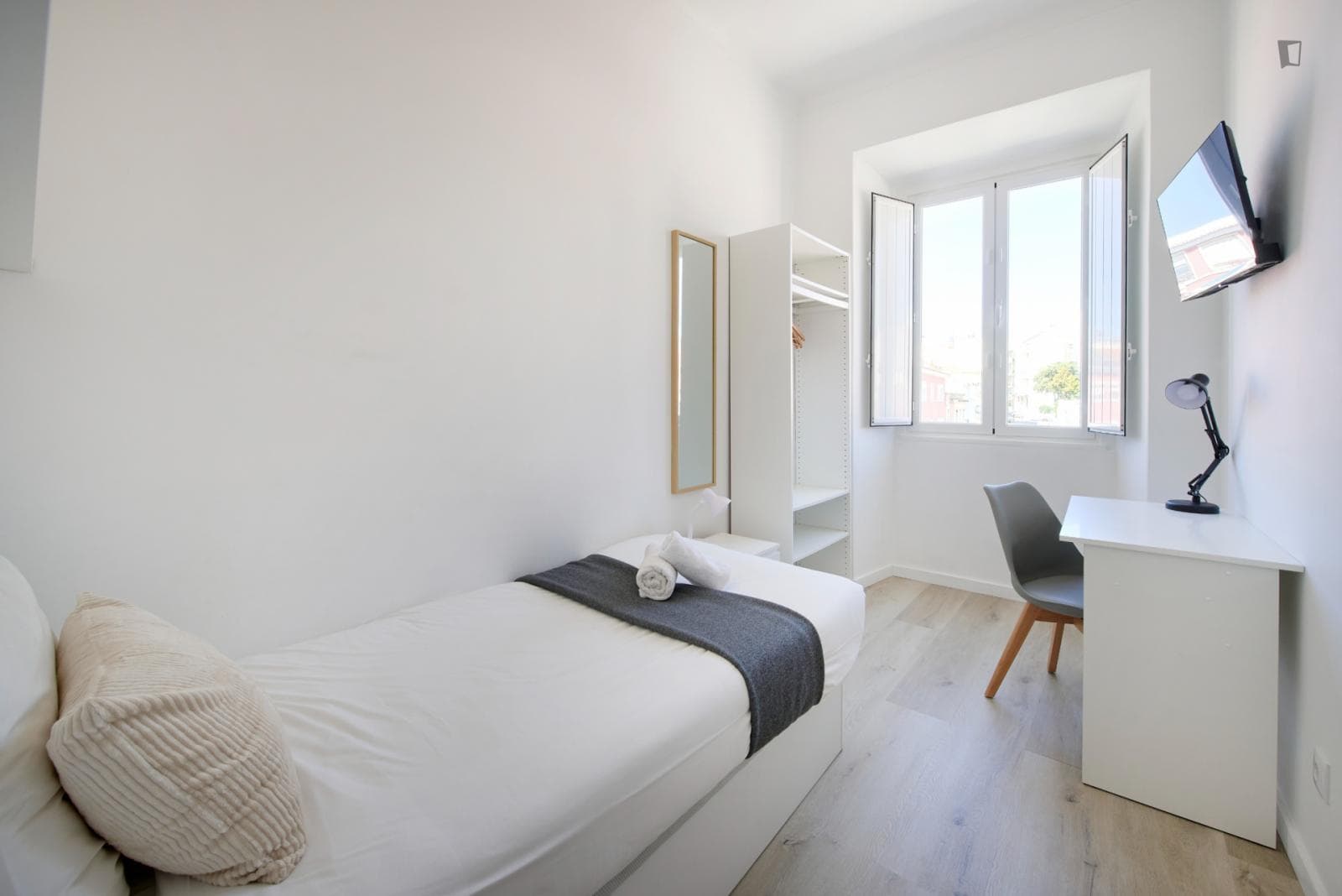 Property photo thumbnail