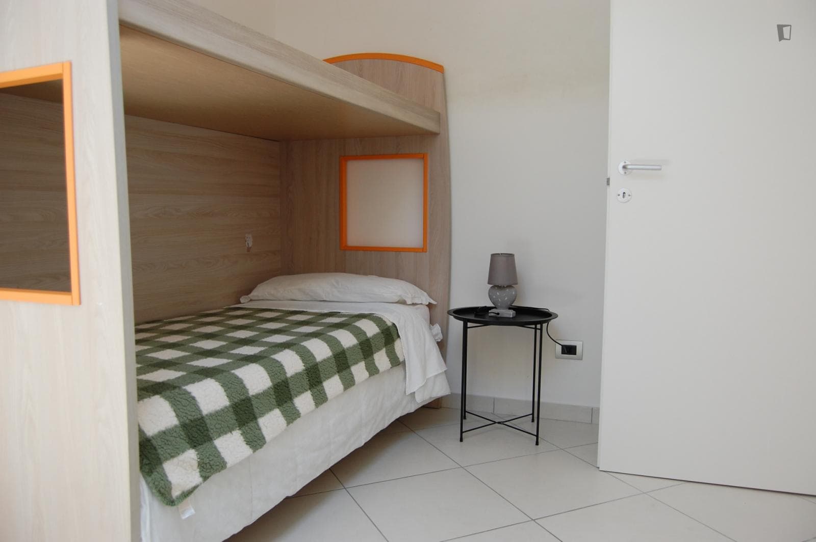 Single bedroom in a shared apartment  photo 1