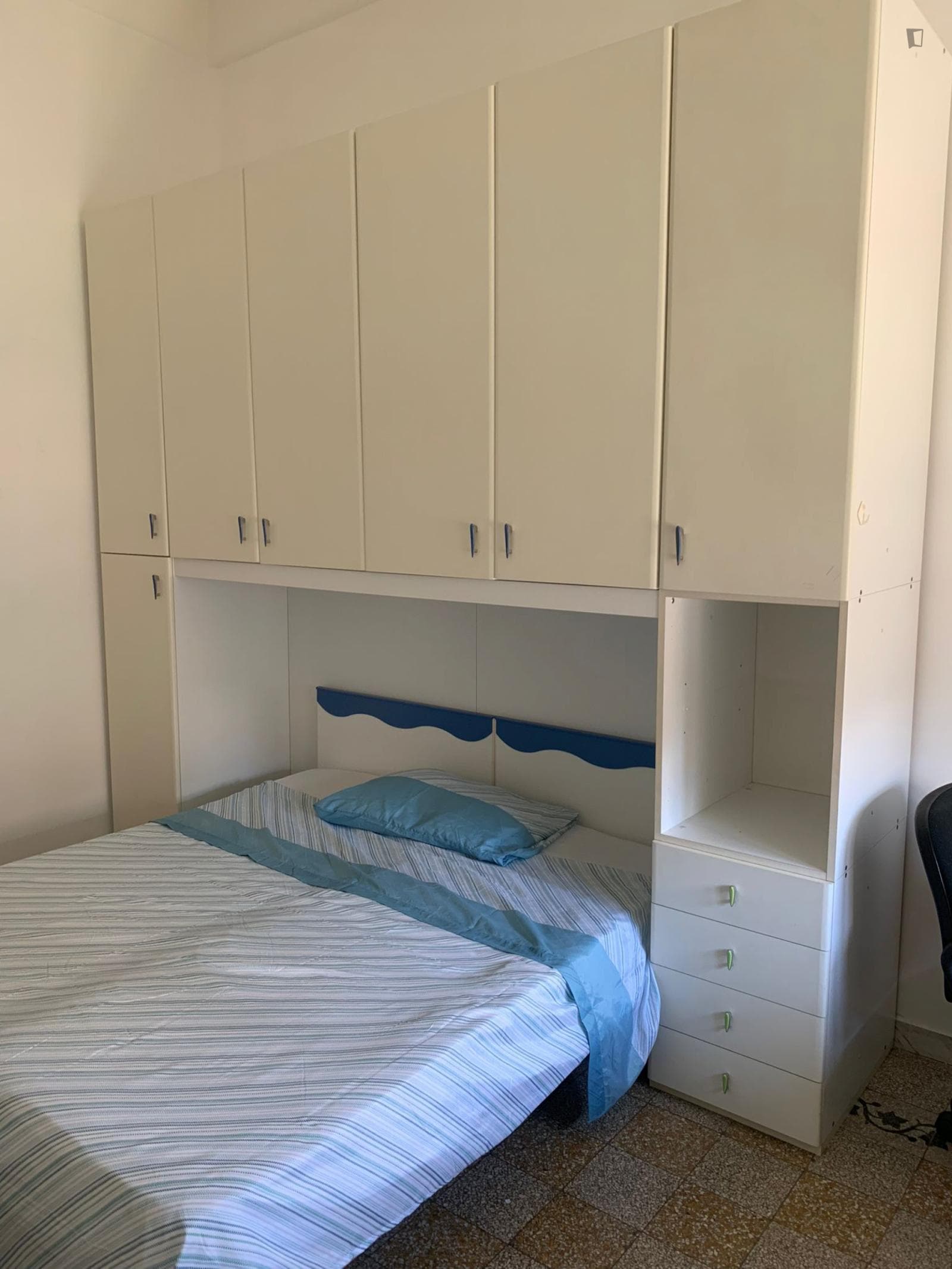 Spacious double bedroom in a 5-bedroom flat near Università Sapienza photo 1