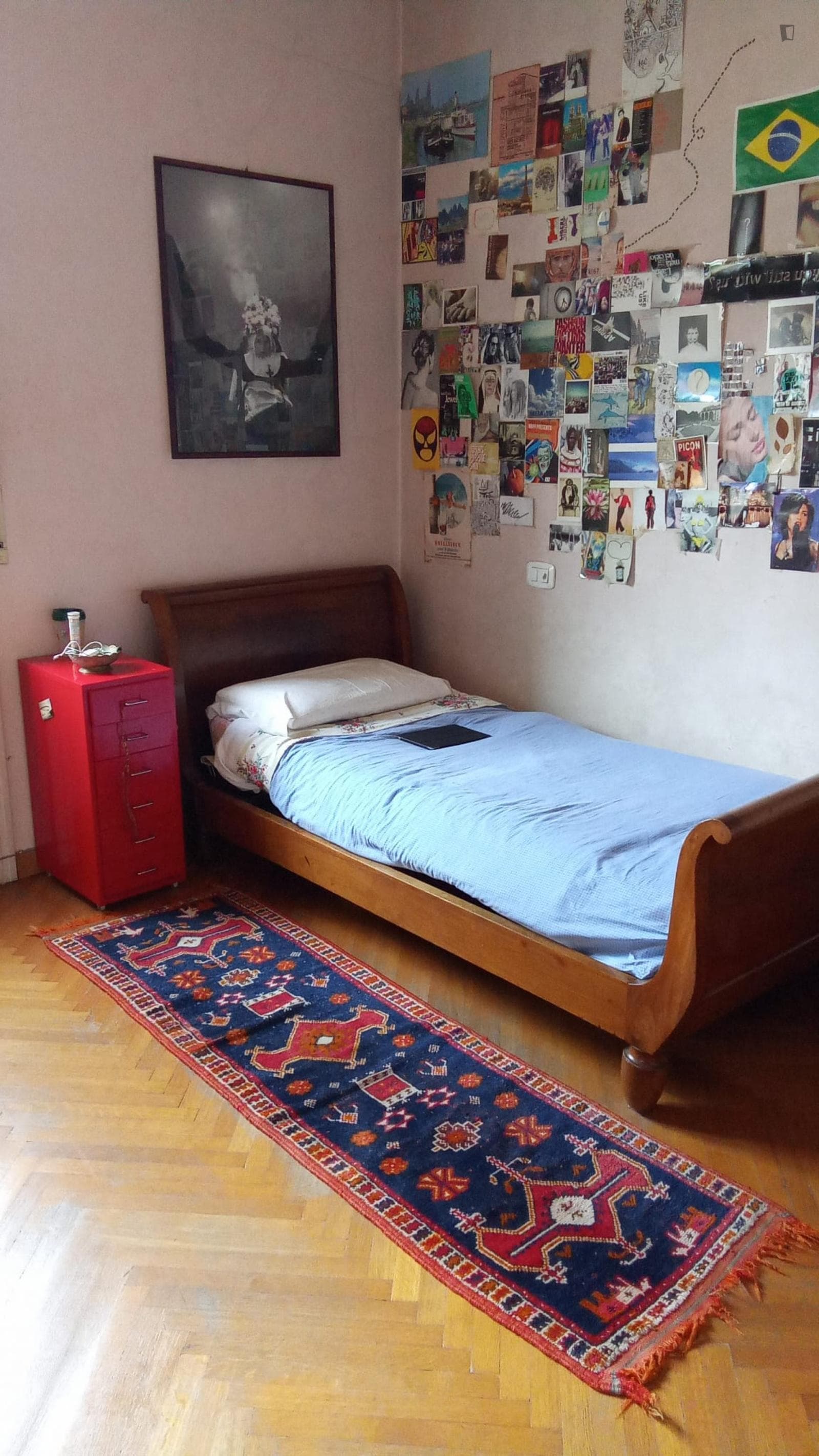 Spacious Single Room with private bathroom In De Angeli Neighbourhood, Close To Amendola Metro photo 1