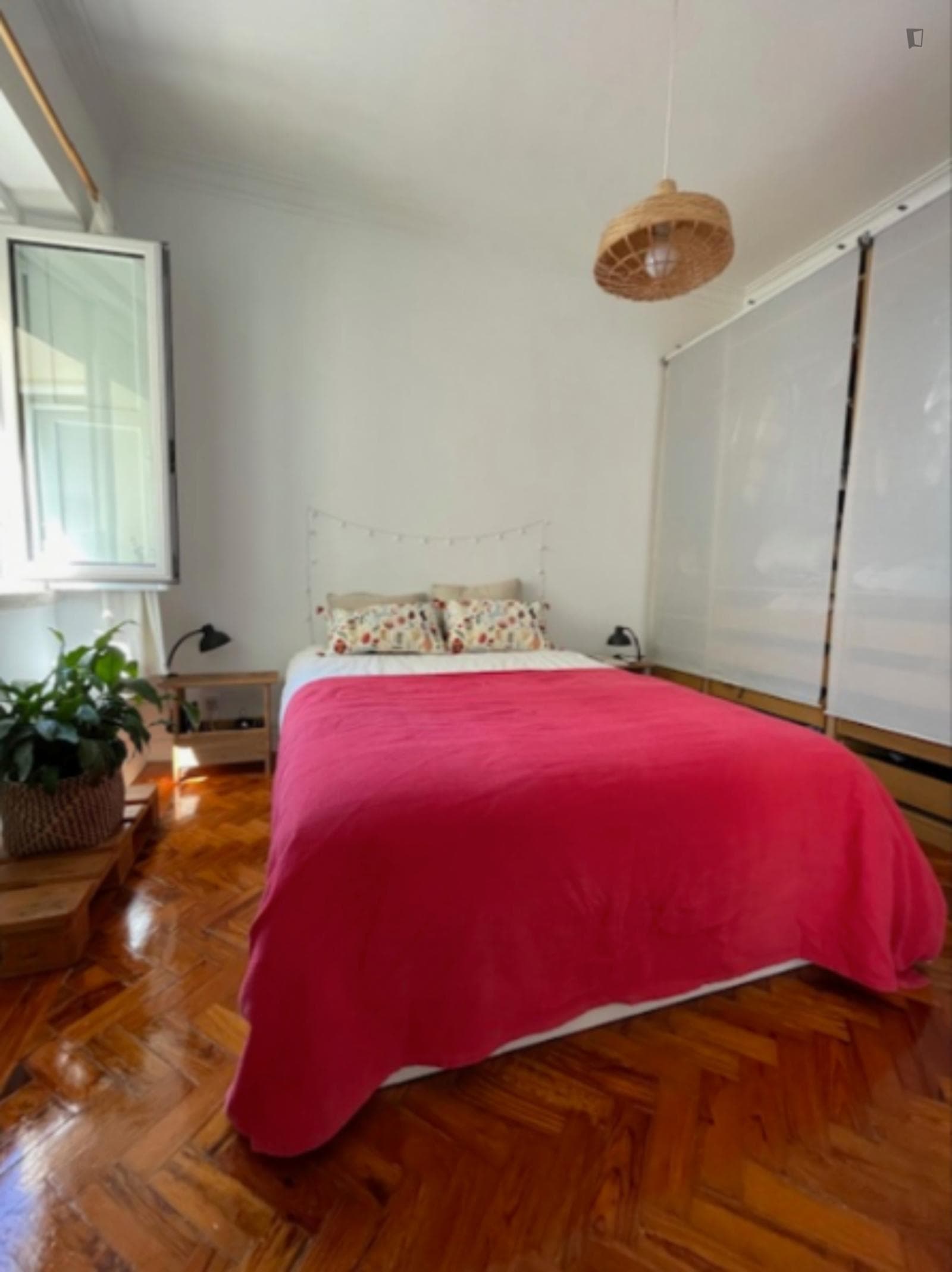 Bright 1 Bedroom Apartment close to ISCTE University photo 1