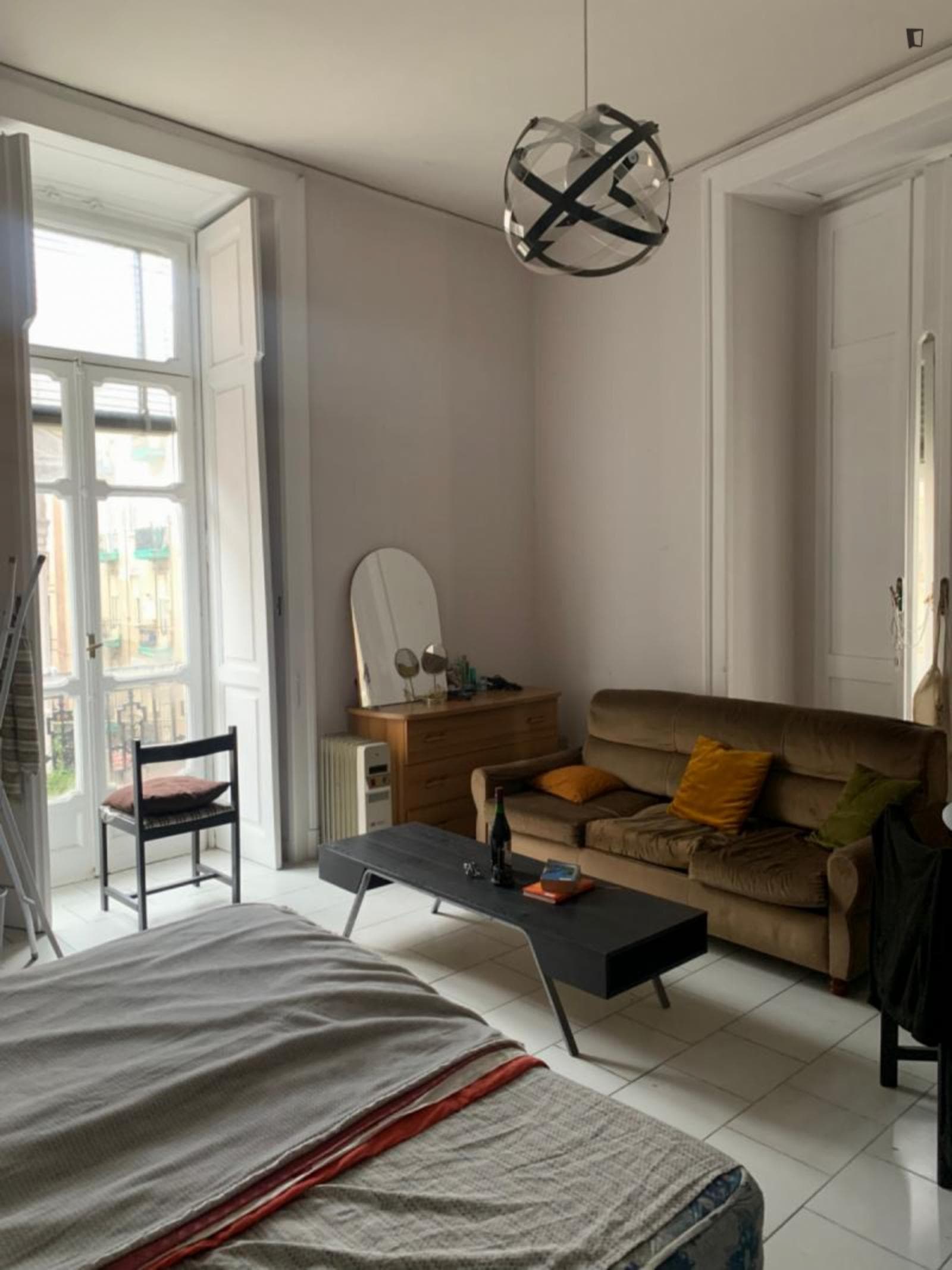 Bed in shared bedroom in Naples City centre photo 1