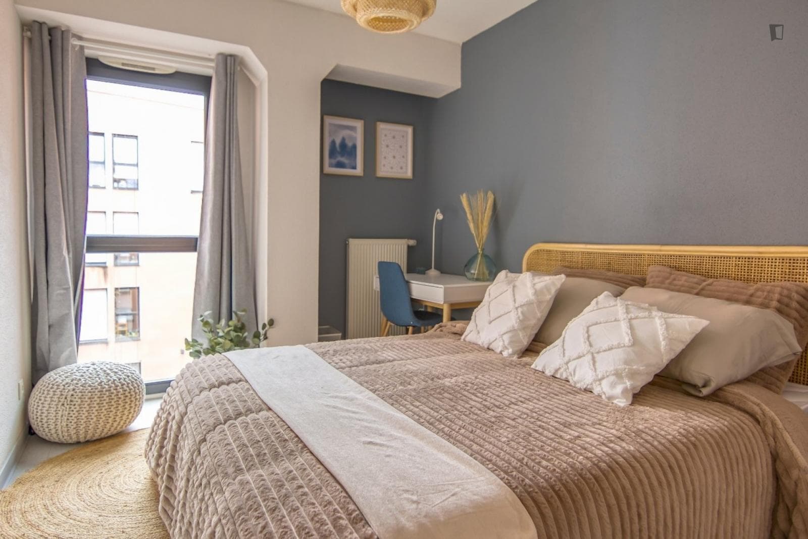 Move into this beautiful 11 m² room for co-living rent in Strasbourg - ST101 photo 1