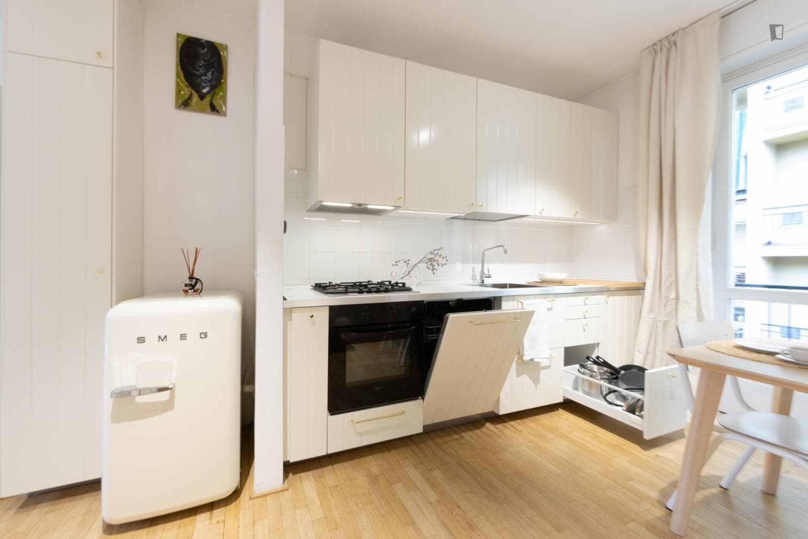 Superb 1-bedroom apartment with outdoor area close to the Bande Nere metro station photo 1