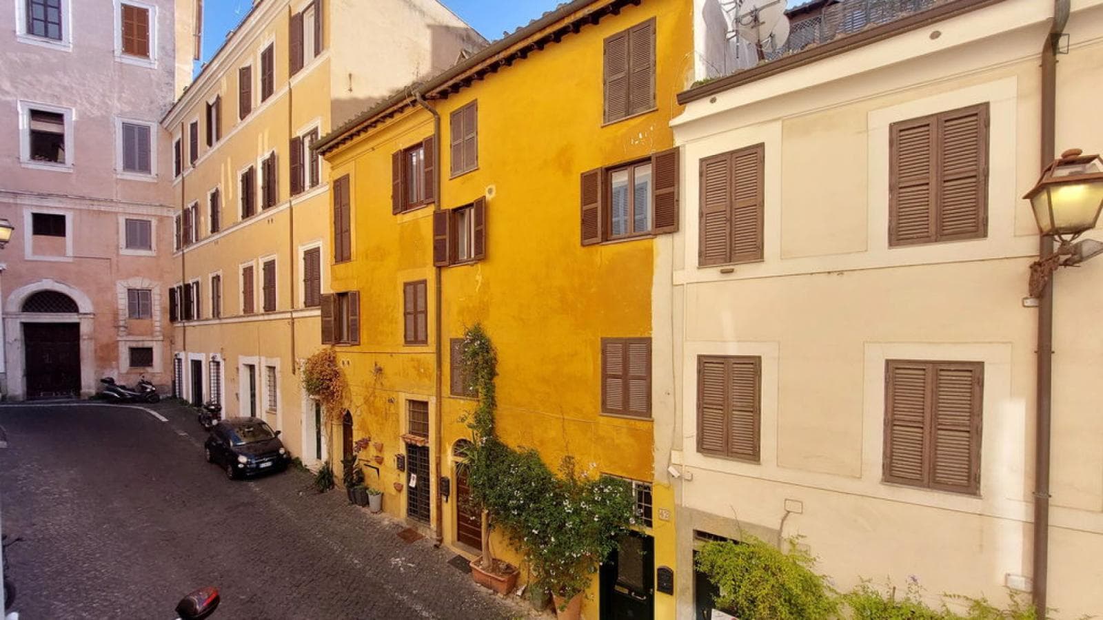 Large 1-bedroom flat in the heart of Rome photo 1