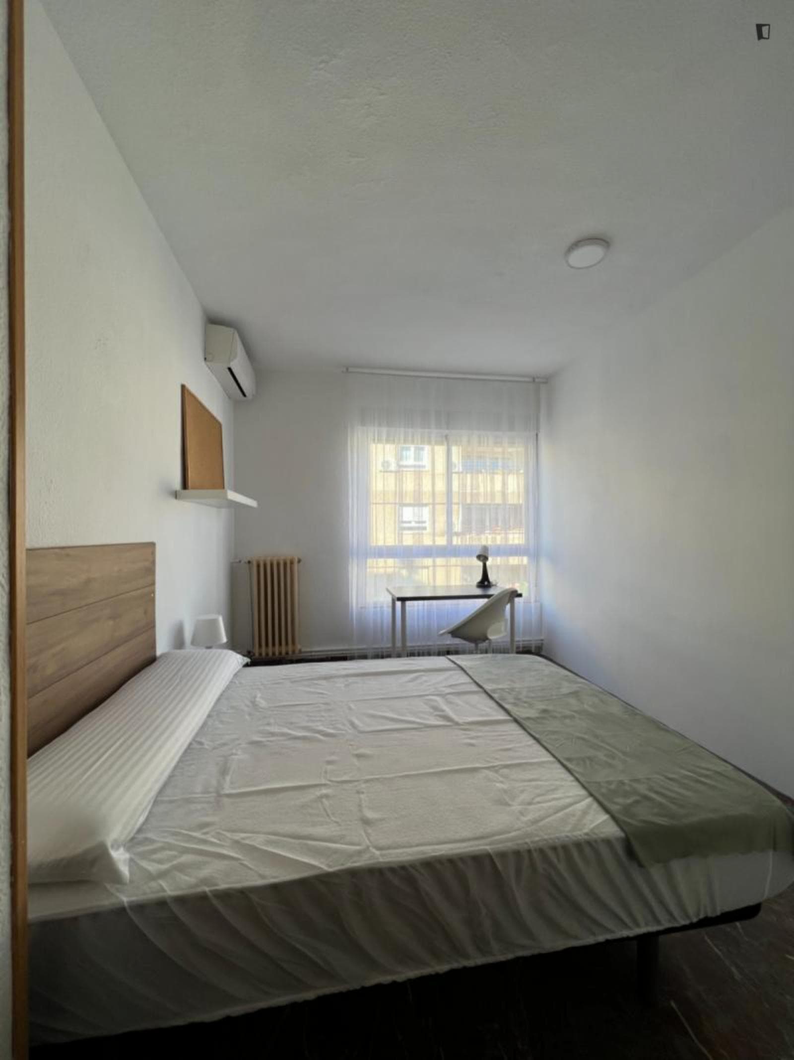 Bright double bedroom close to Granada city center photo 1